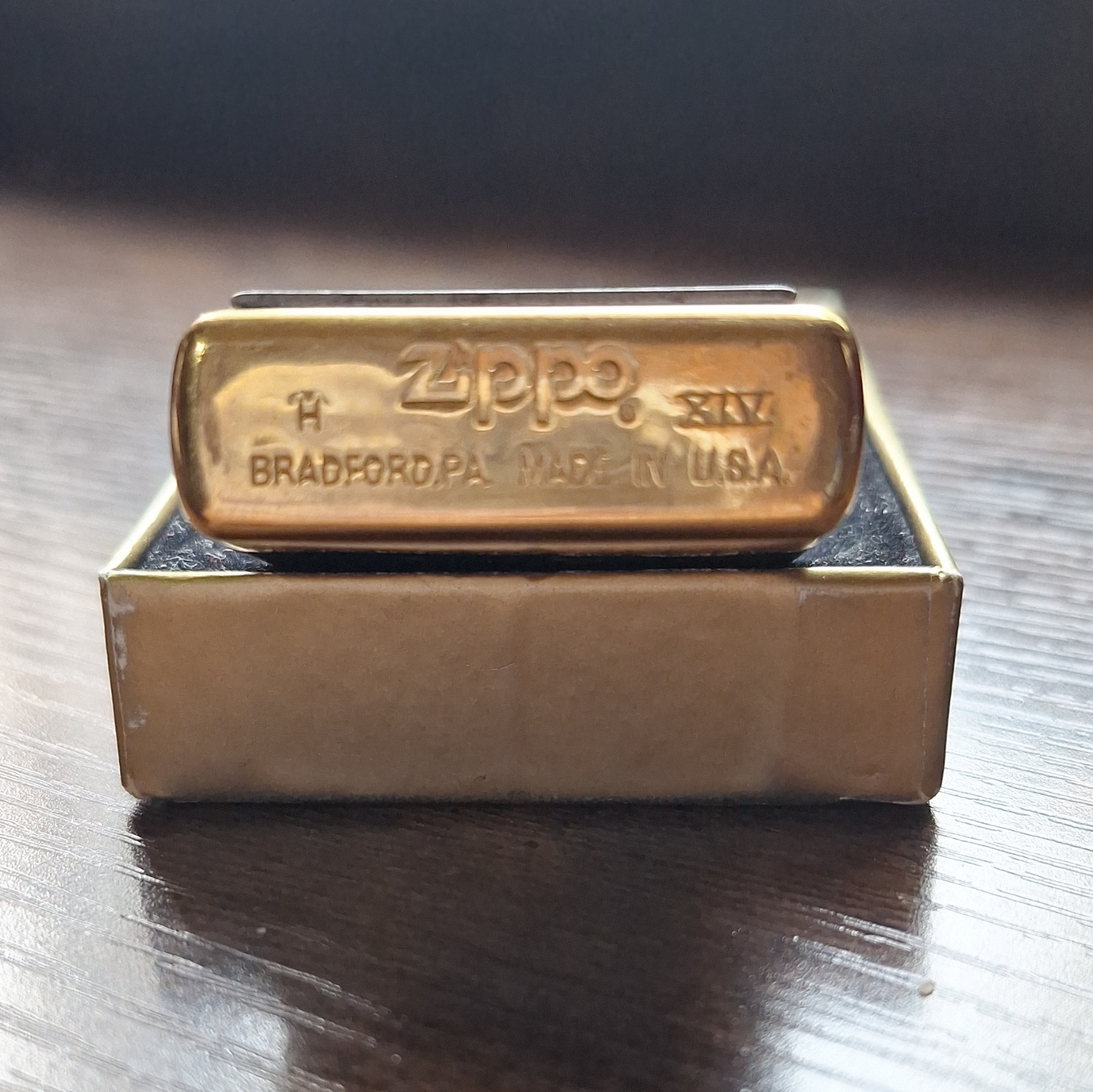 Zippo Collectible Gold Tone Floral Engraved Design Lighter in Box