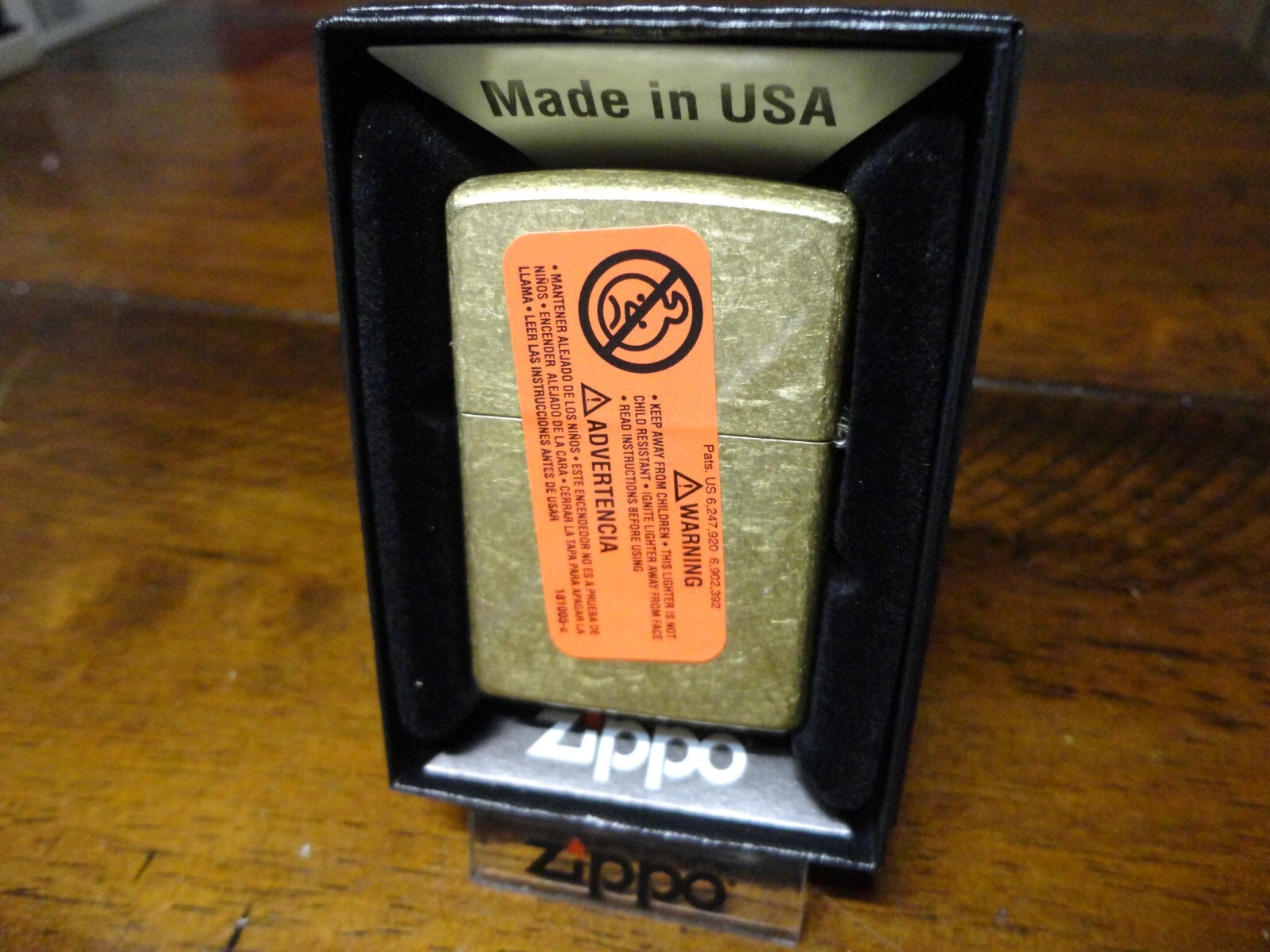 MERRY CHRISTMAS BARN SNOW TREE LIGHTS CASE XX KNIFE LOGO ZIPPO LIGHTER MINT 2024