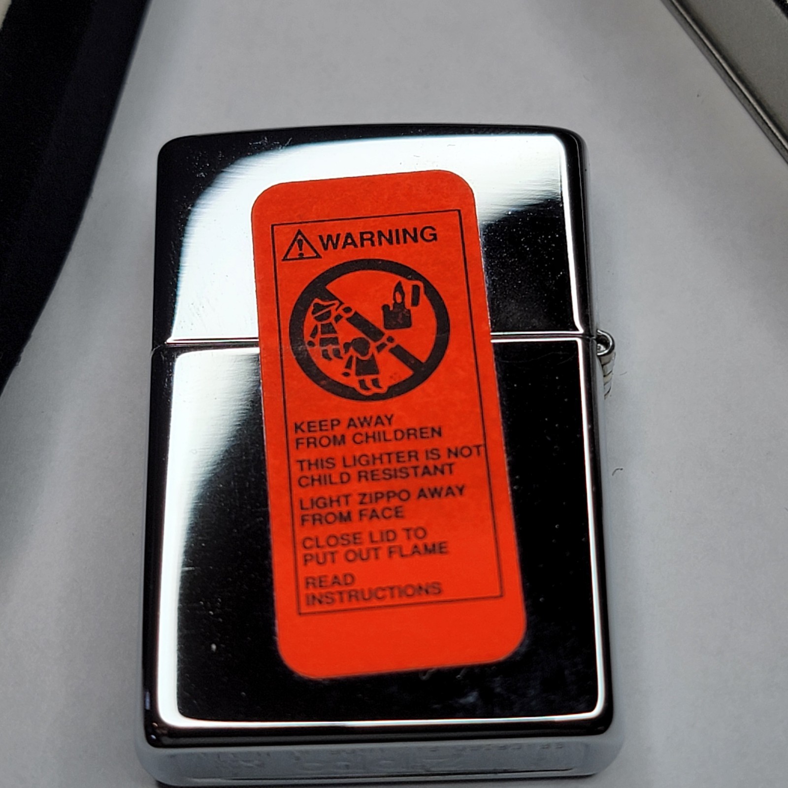 ZIPPO 1996 FAMILY STORE & MUSEUM POLISHED CHROME UNFIRED IN BOX Sealed Sticker
