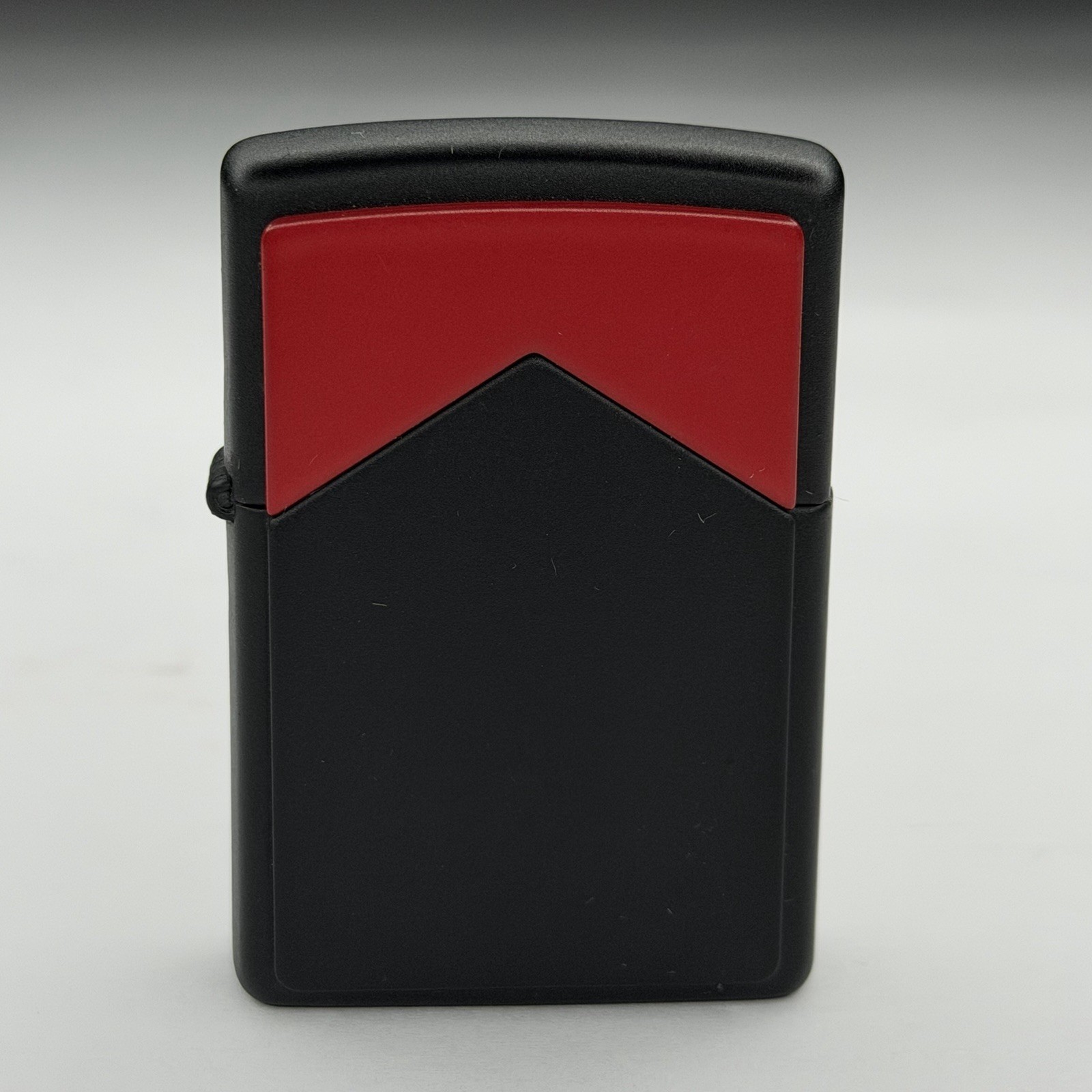 Vintage 1997 Zippo Marlboro Red Roof Red/Black Cigarette Cigar Lighter