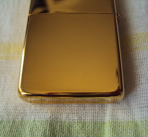 1996 High Polish Gold Plated Zippo Emblem Zippo Lighter in Orginal Case Unfired