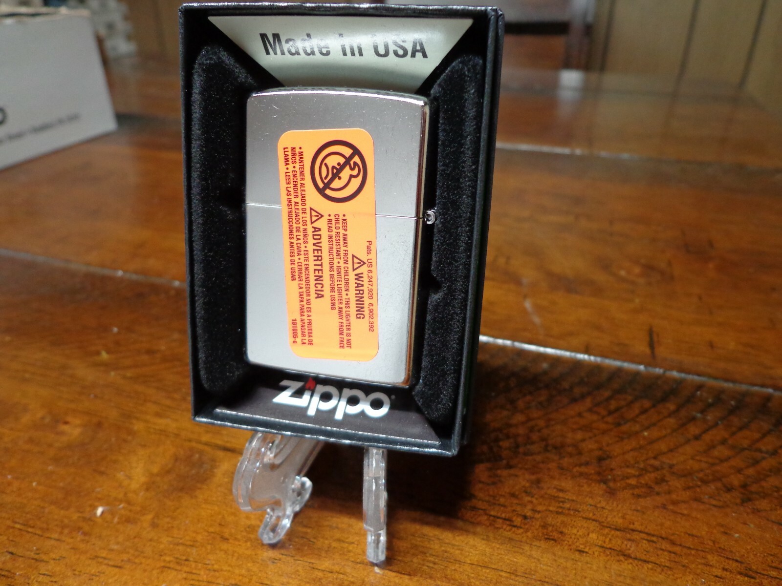 4 LEAF CLOVER HORSESHOE GOOD LUCK ST PATRICK’S DAY ZIPPO LIGHTER MINT IN BOX