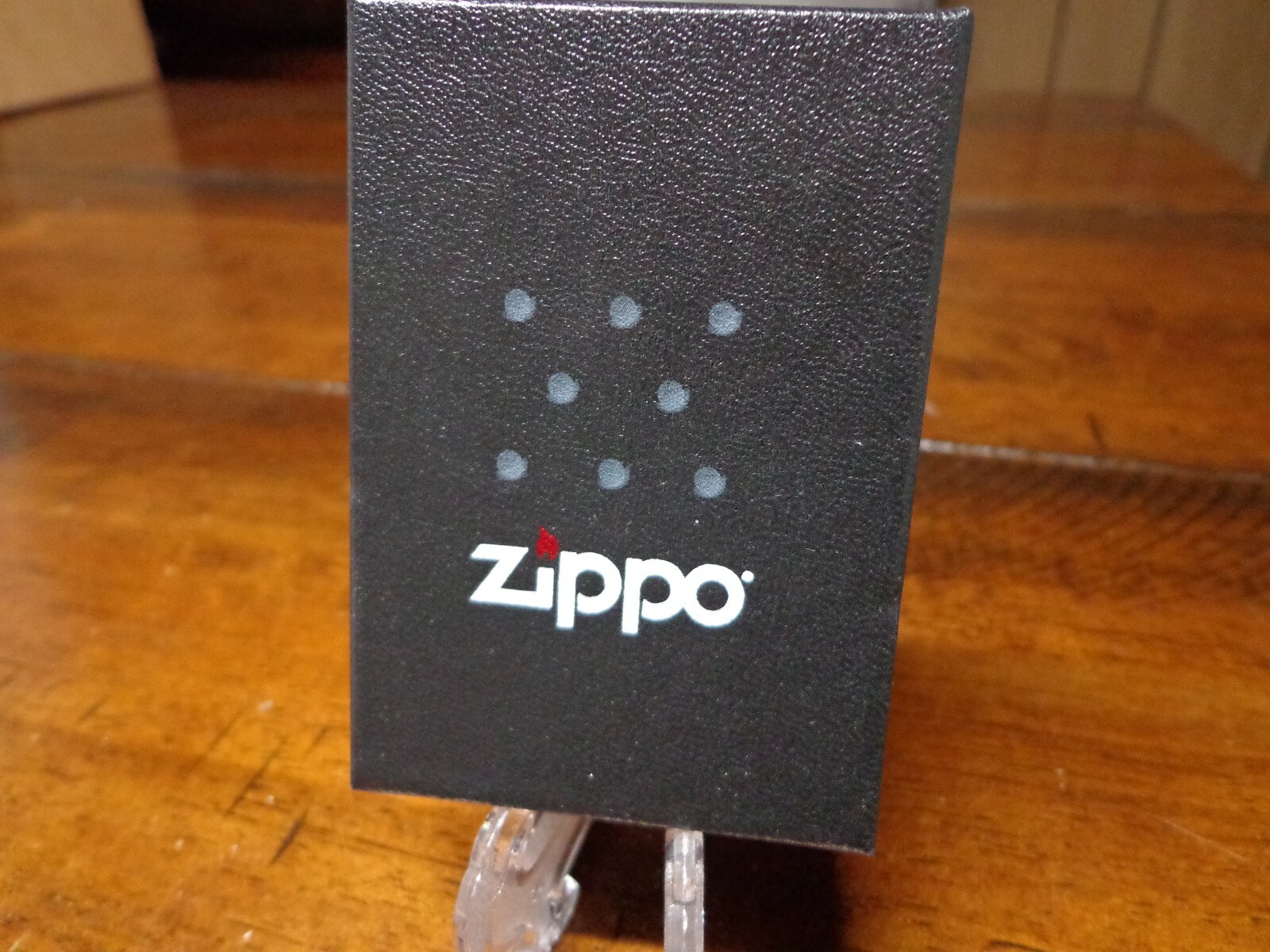 ENGLISH POINTER DOG HUNTING DOG ZIPPO LIGHTER MINT IN BOX