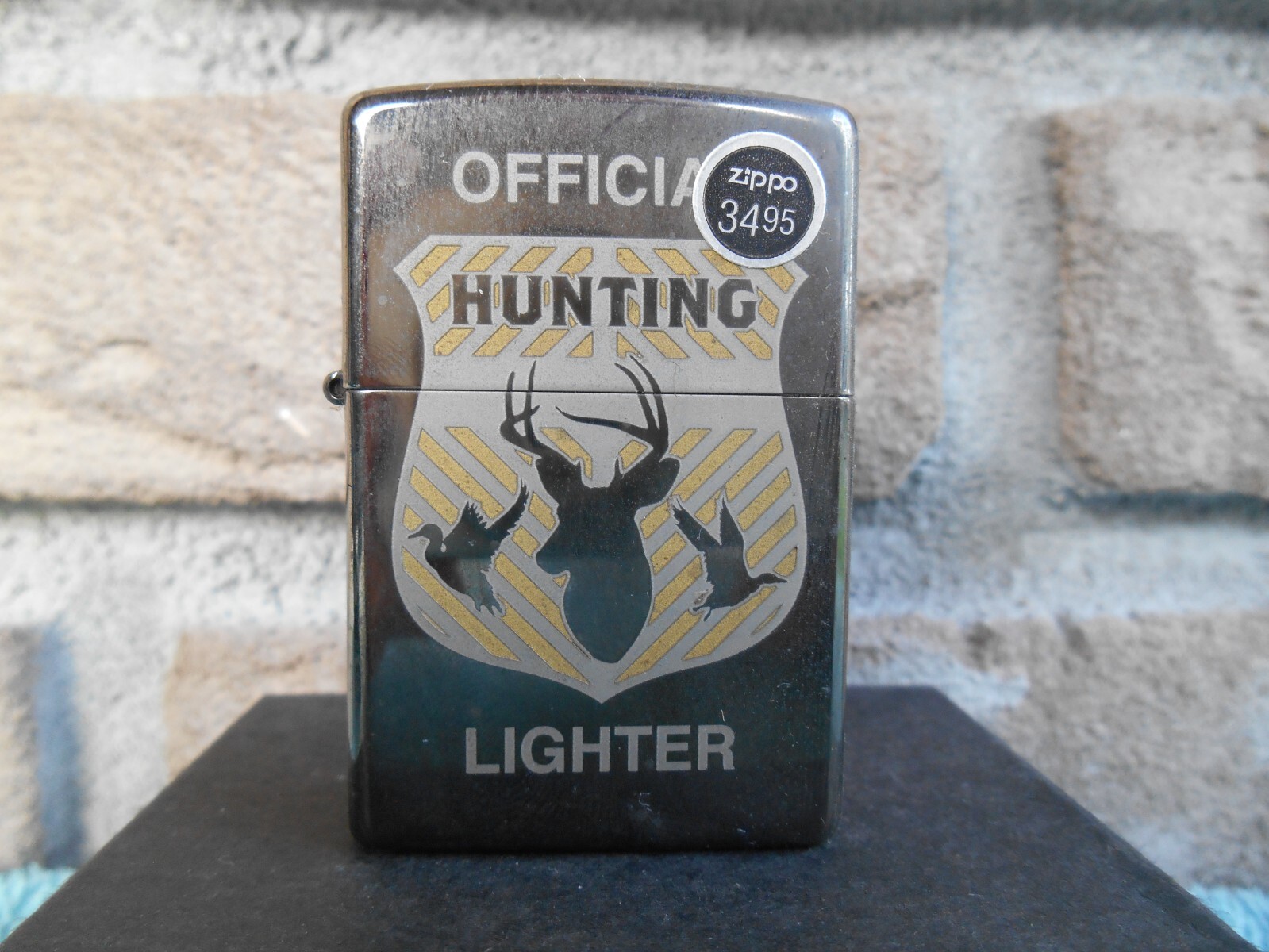 NEW IN BOX 2015 Official Hunting BADGE Lighter Black Ice Zippo Lighter #160