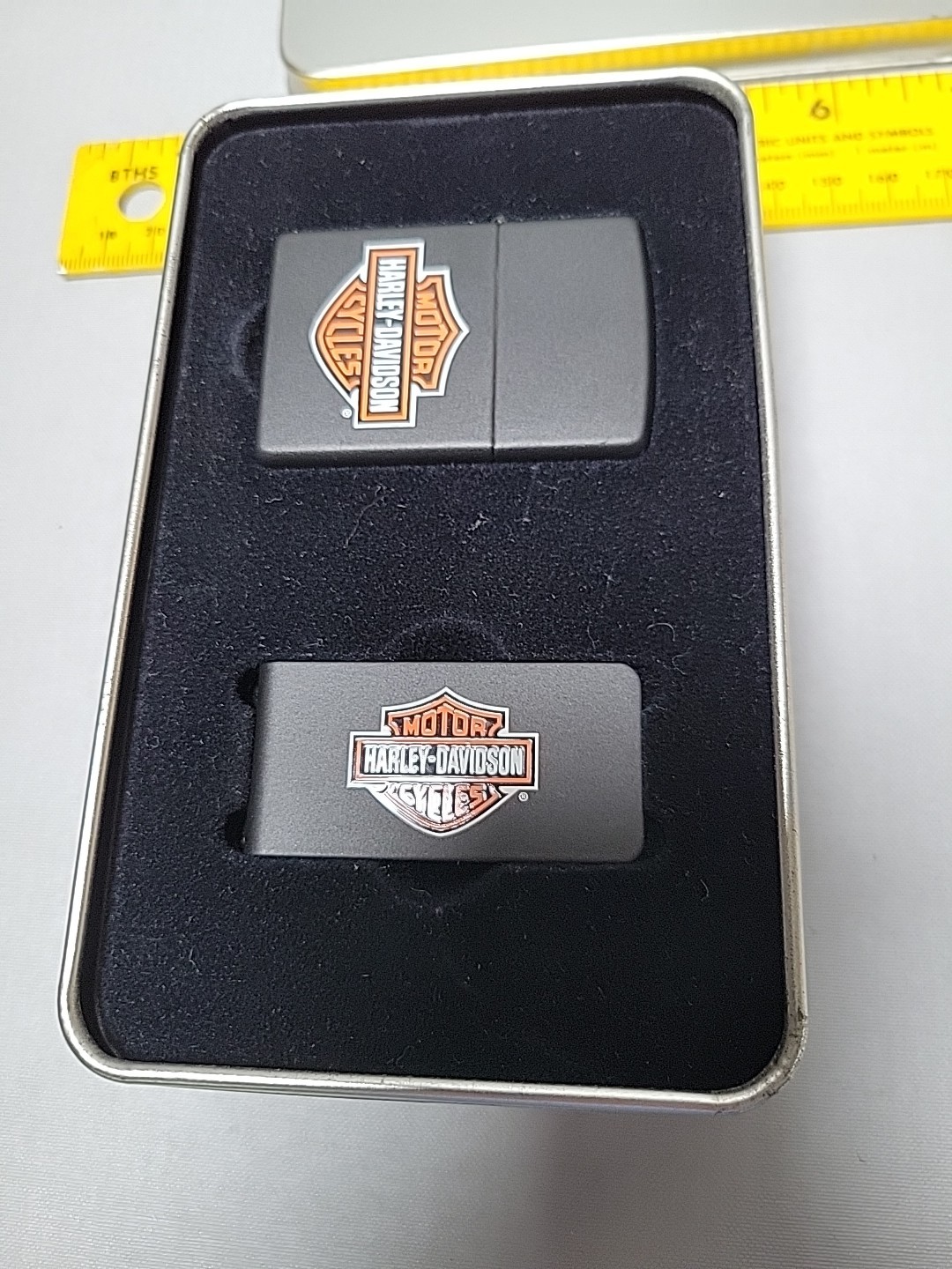 Zippo Lighter Harley-Davidson HD160 W/ Money Clip Gift Set Original Tin & Box