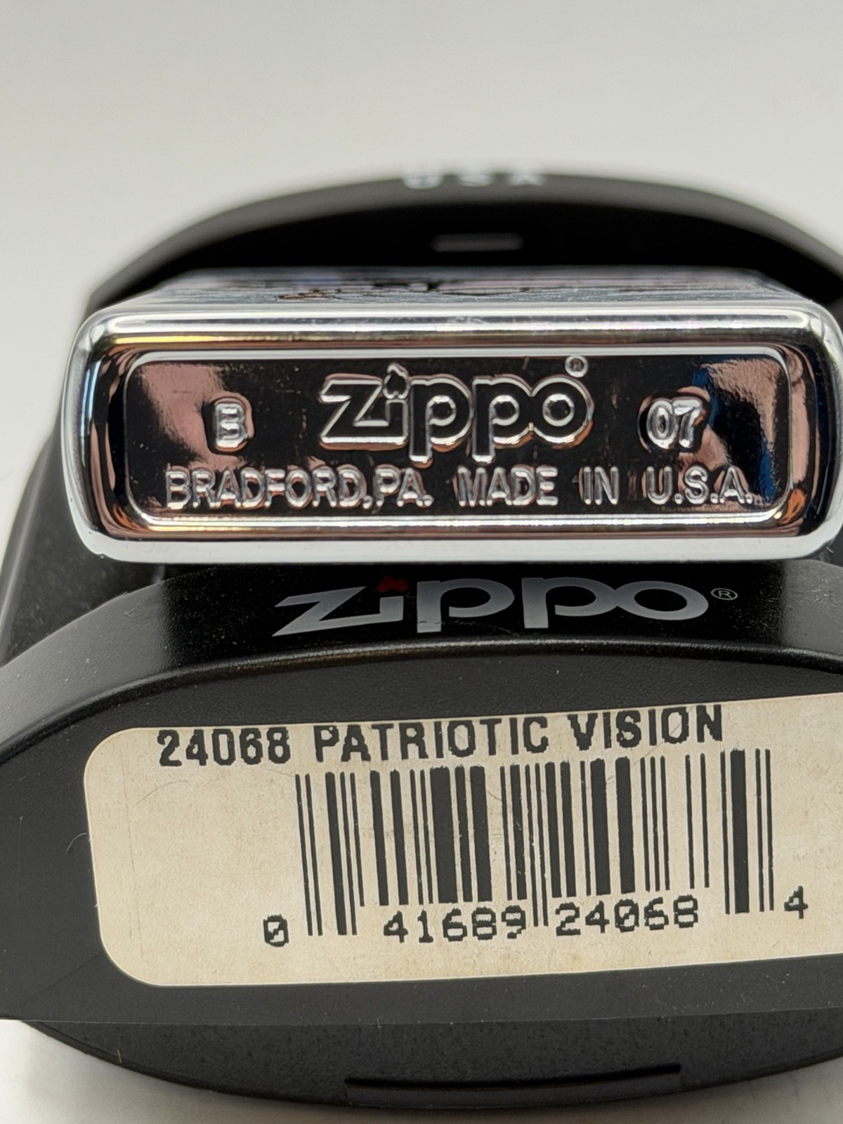 Vintage 2007 Patriotic Eagle American Flag Chrome Zippo Lighter NEW