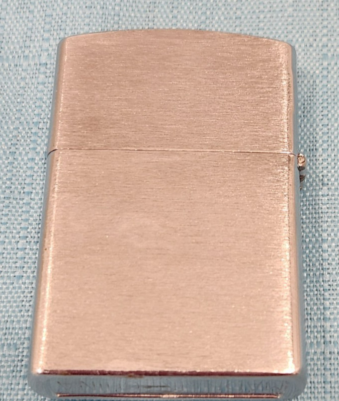 Vintage Metallic Alien Head Emblem Zippo Pocket Lighter 1998 untested