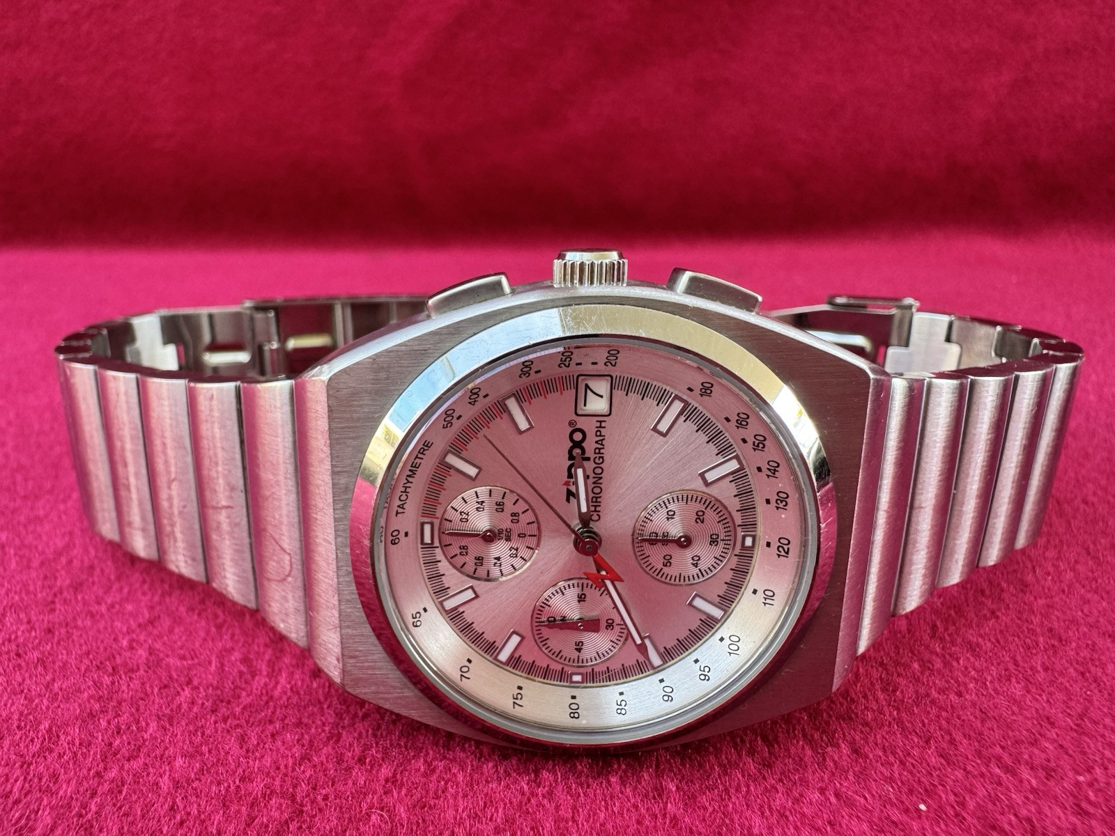 ZIPPO DWZ 01 CHRONOGRAPH QUARTZ MENS WATER RESISTANT STAINLESS STEEL WRISTWATCH