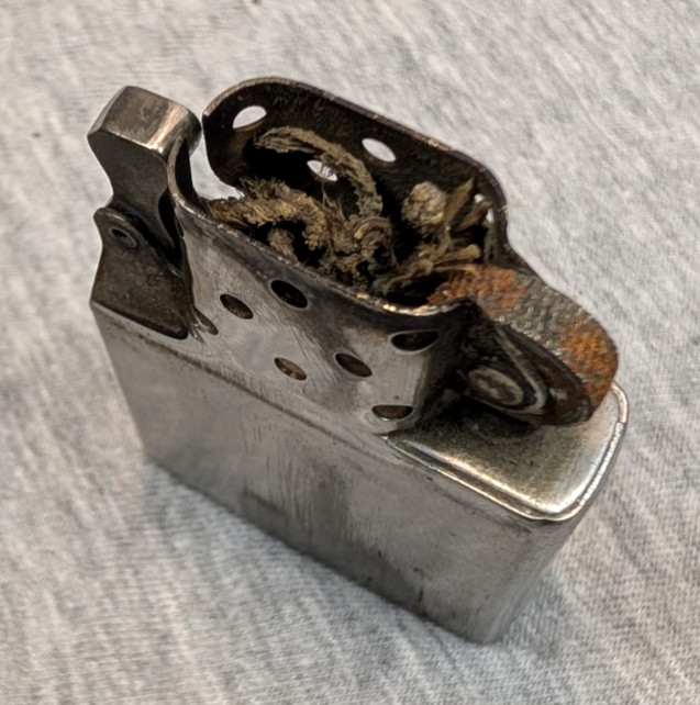 1984 Vertical Stripe Pinstripe Zippo Lighter Non Engraved P/R