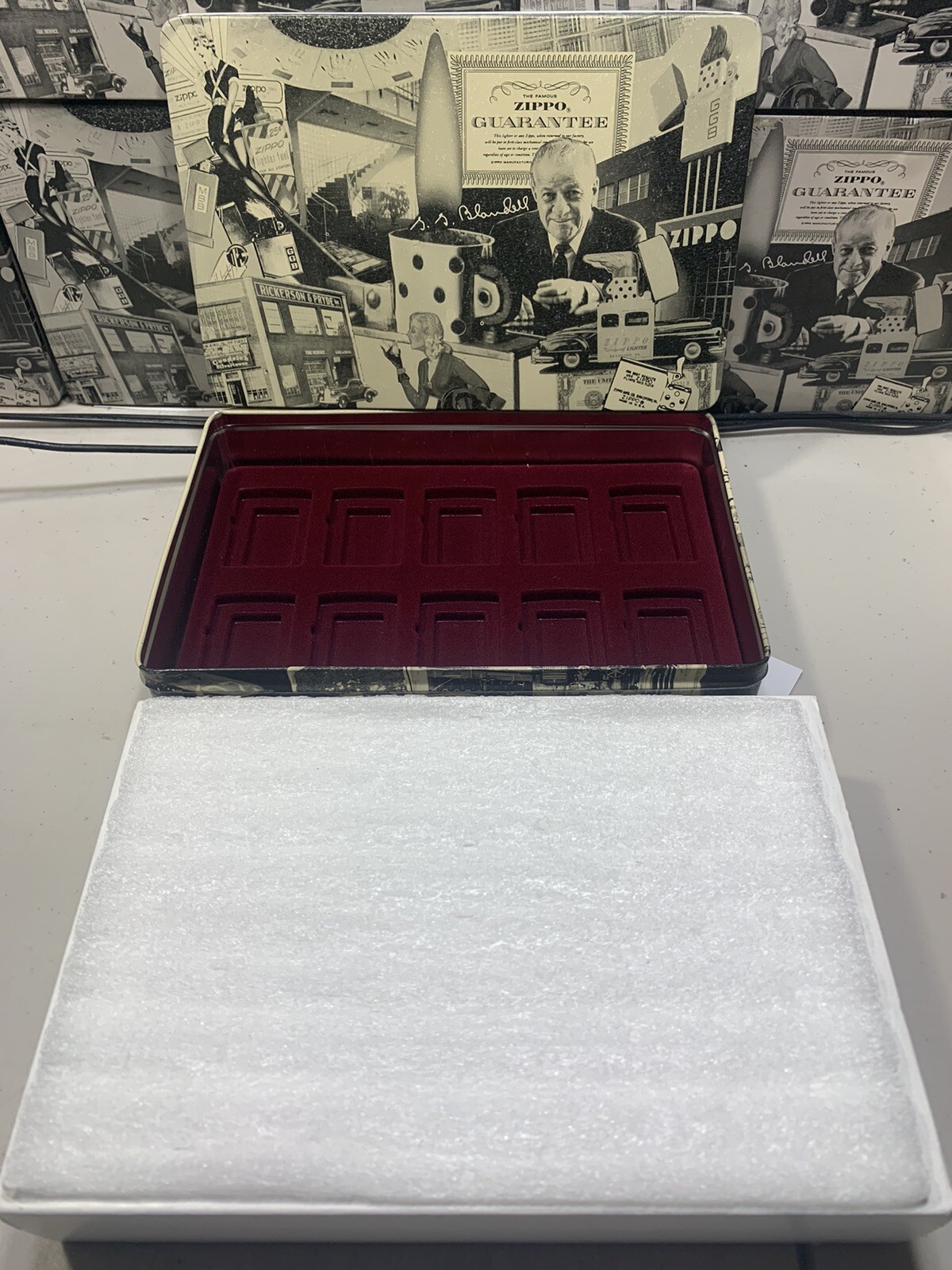ZIPPO Lighters Metal Tin Box Vintage W/Felt Insert.Hold 10 Zippo Lighters