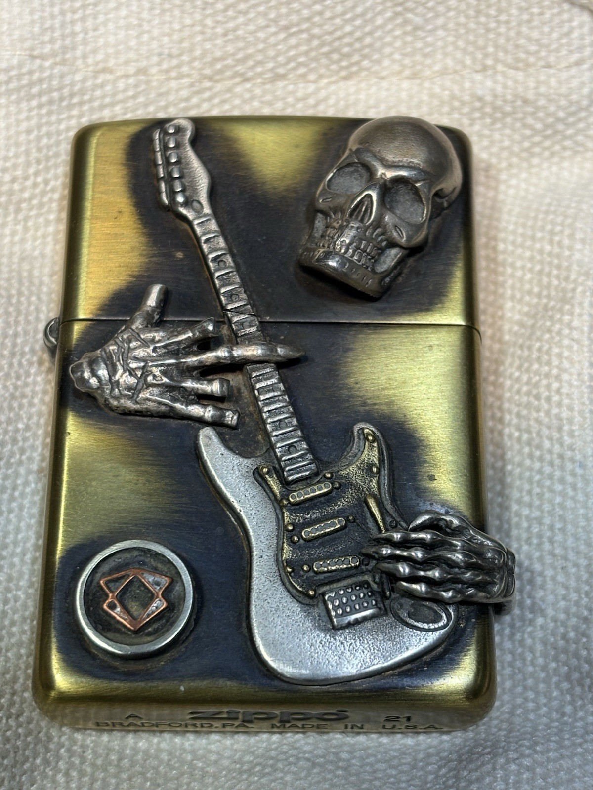 RARE Handmade. Heavy Sterling stamp. Skull Guitar Zippo 2-side velvet Box