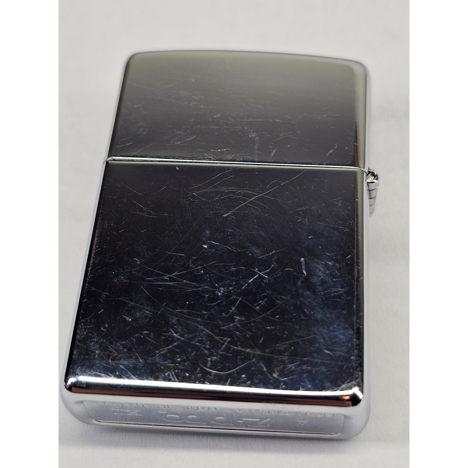 Zippo Bulldog Emblem Lighter Mens OS Silver Good 1996 Vintage 3D Chrome XII