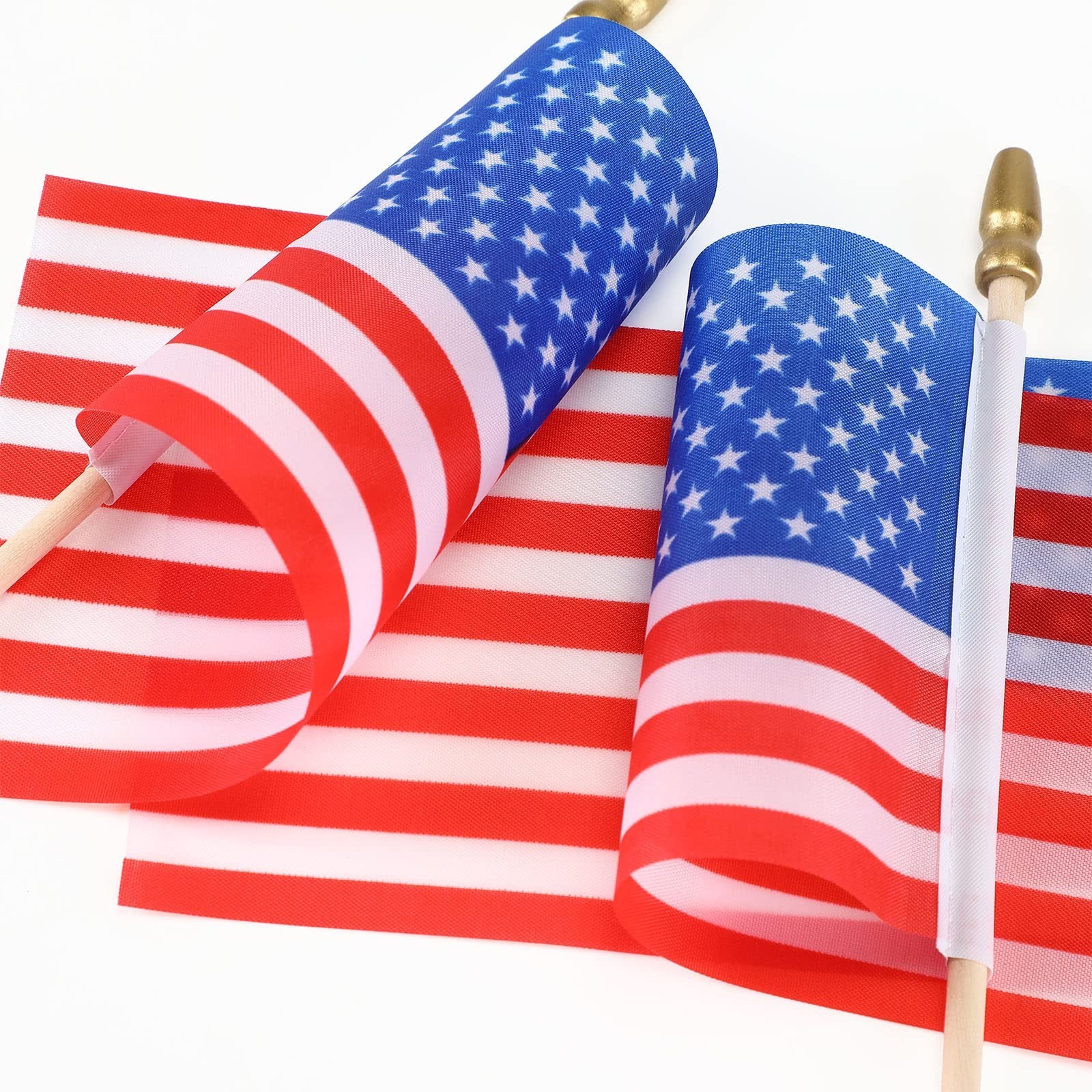 Peryiter 700 Pcs Small American Flags on Stick 4×6″ Mini Handheld USA Flag Po…