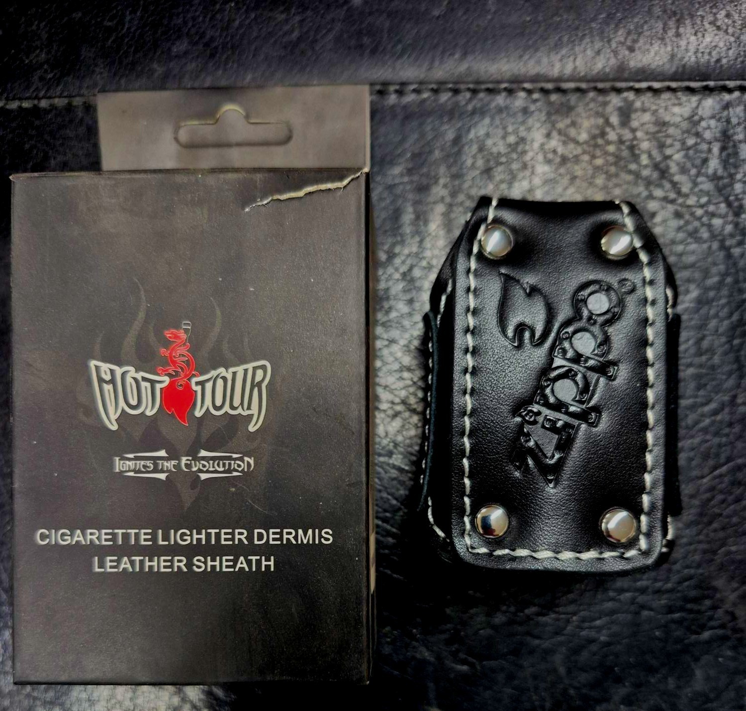 Fancy Black NOS Hot Tour Zippo Lighter Leather Belt Pouch