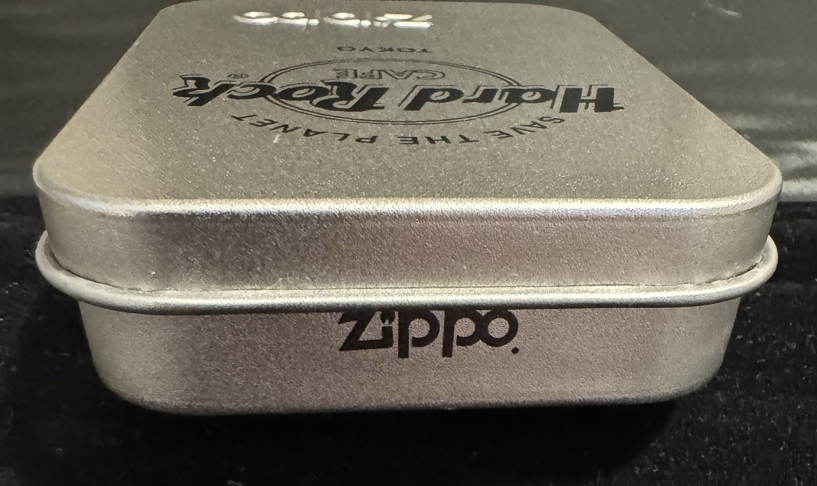 Zippo Hard Rock Cafe Tokyo Lighter 2000 XVI Unfired w/ Tin Case Collectible
