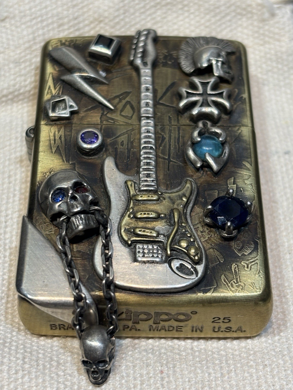 RARE Handmade. Heavy Sterling stamp. Crazy Guitar Zippo 2-side velvet Box