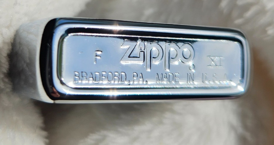 Zippo Lighter 1996 Yellowstone National Park, Green Tent with Flashlight, New