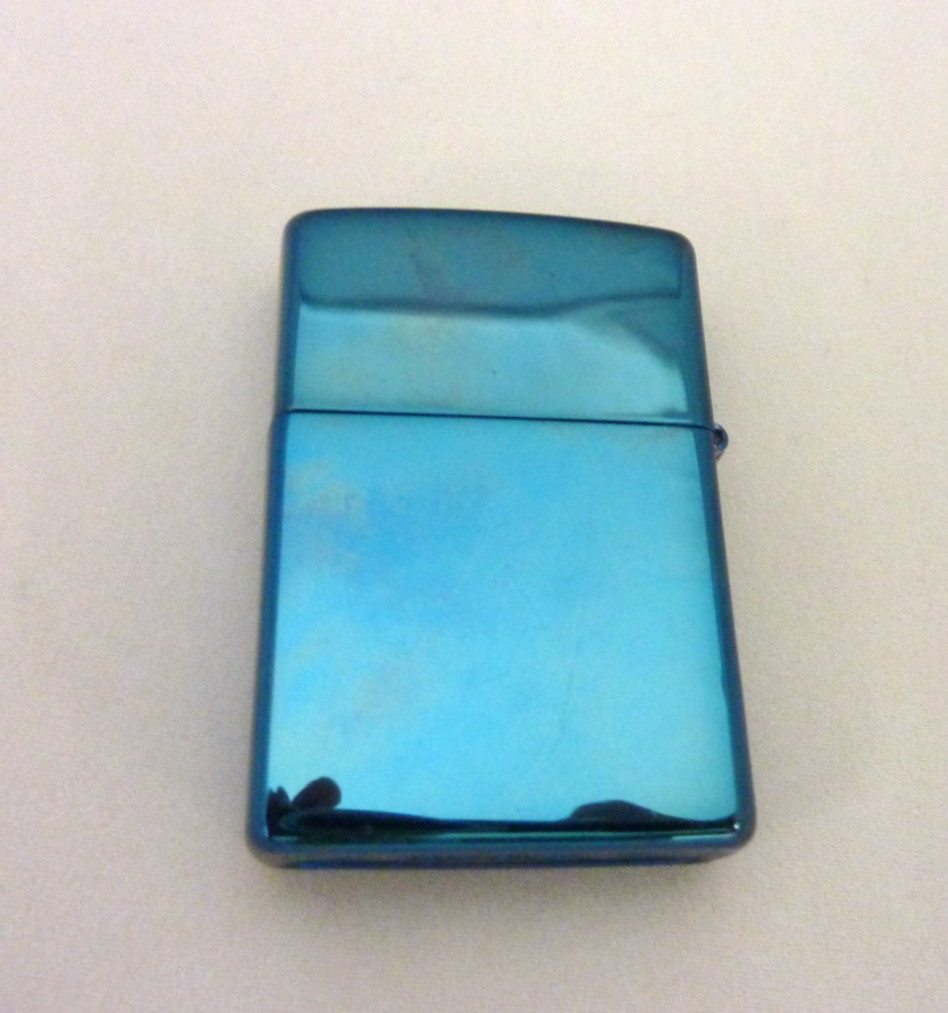 RARE ZIPPO BLUE METALLIC WINDPROOF FLIP TOP LIGHTER IN ORIGINAL BOX