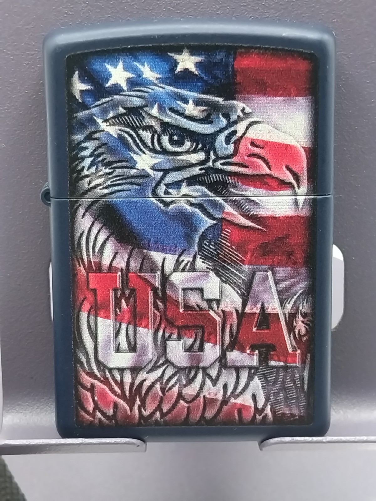 🇺🇲Zippo Americana USA Eagle Flag Pattern Lighter-Red White Blue-New🇺🇲