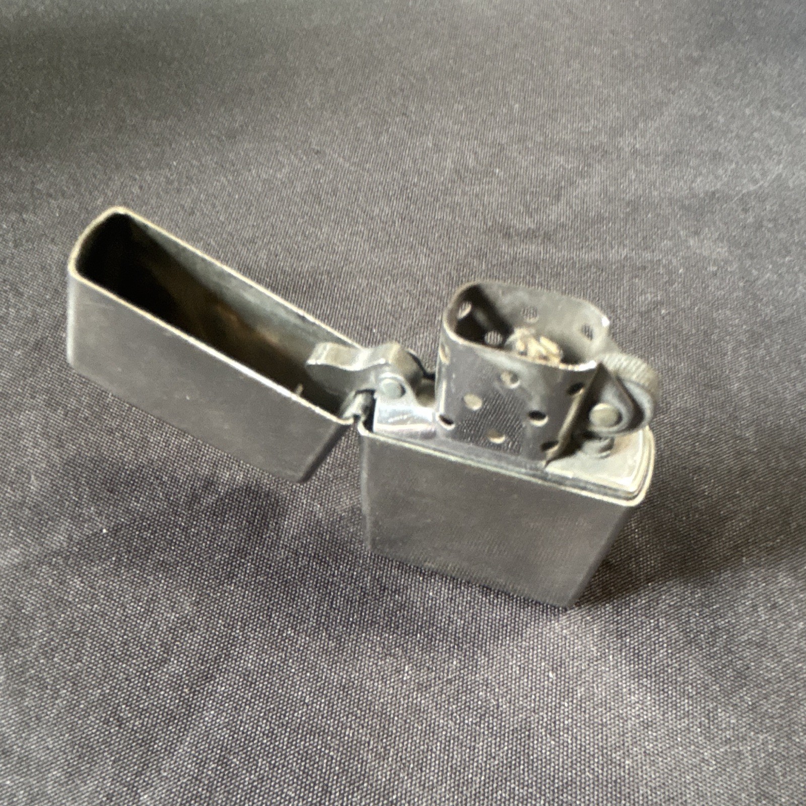 Zippo Classic Silver Tone Lighter Bradford, PA Made in U.S.A. (C 16)