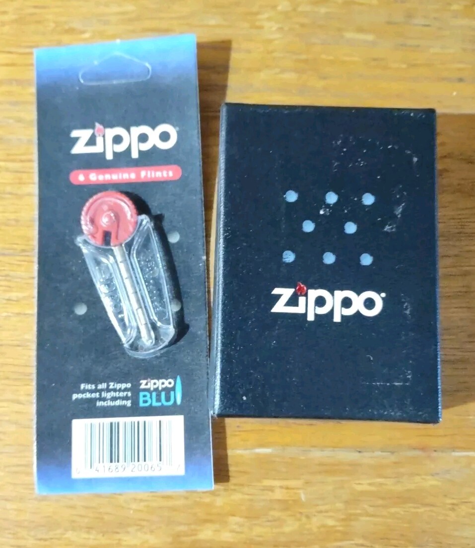 2010 Zippo Windproof Lighter Classic Candy Apple Red w/ 6 Count Flints SEE VIDEO
