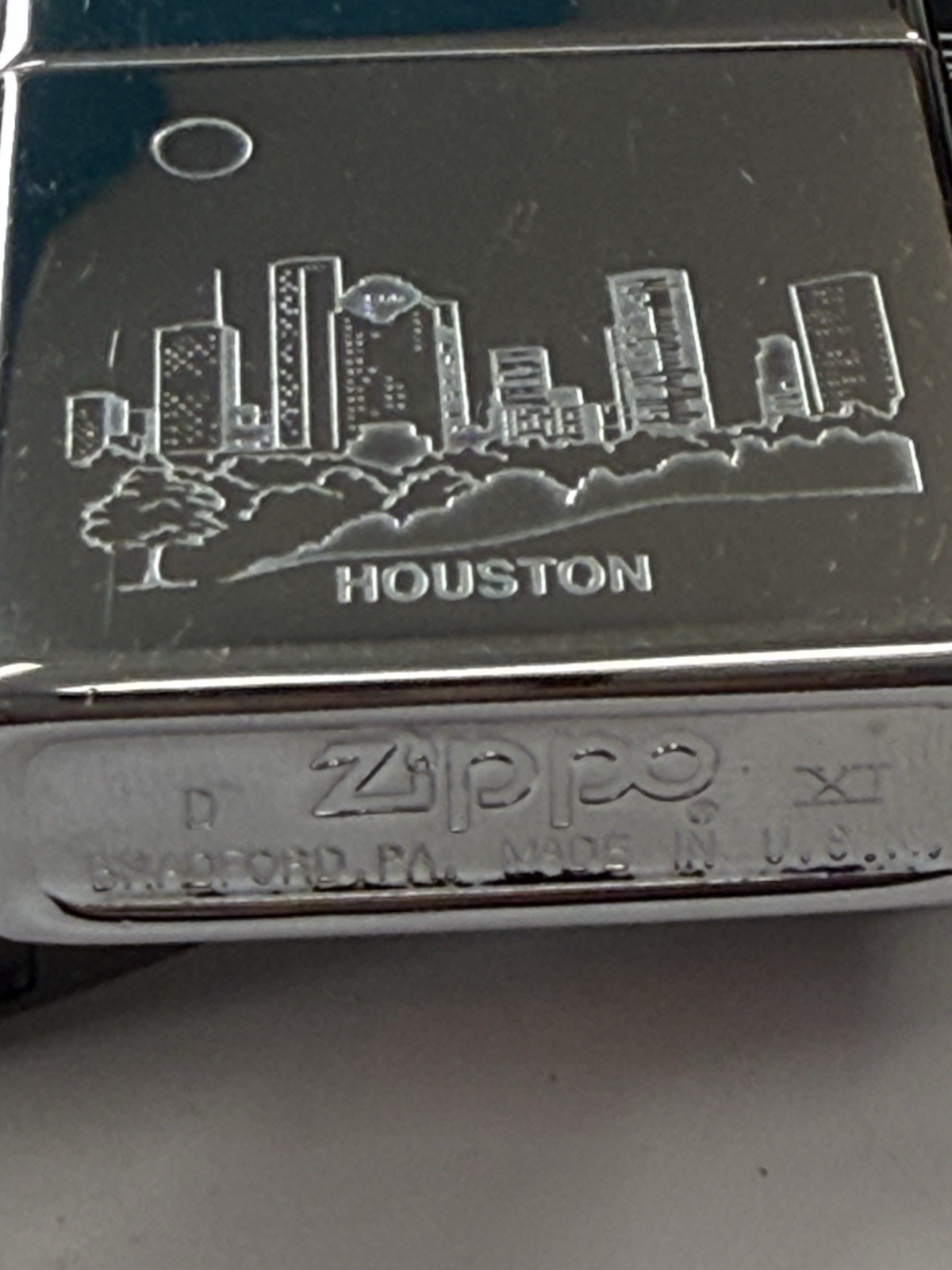 ZIPPO 1995 HOUSTON POLISHED CHROME LIGHTER SEALED IN BOX D228