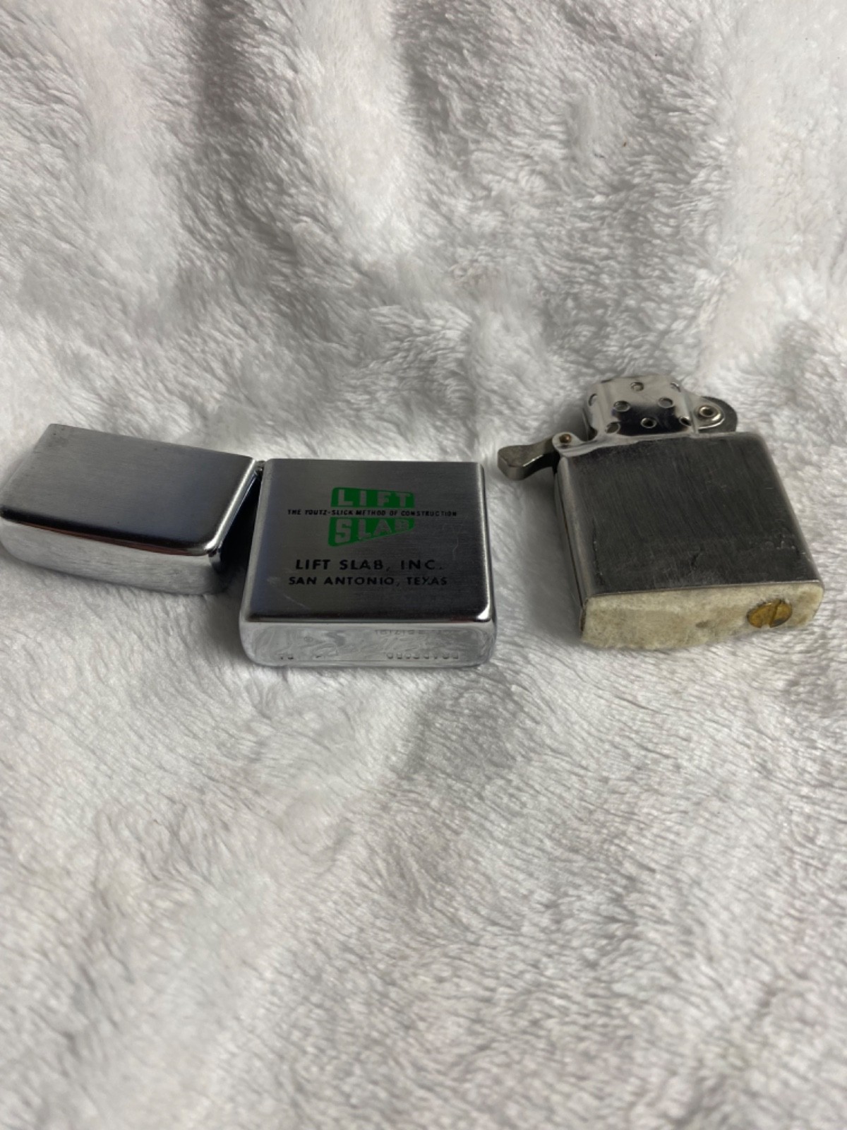 MINT UNFIRED 1958 Zippo Lighter Youtz-Slick Lift Slab SanAntonio Texas w/box