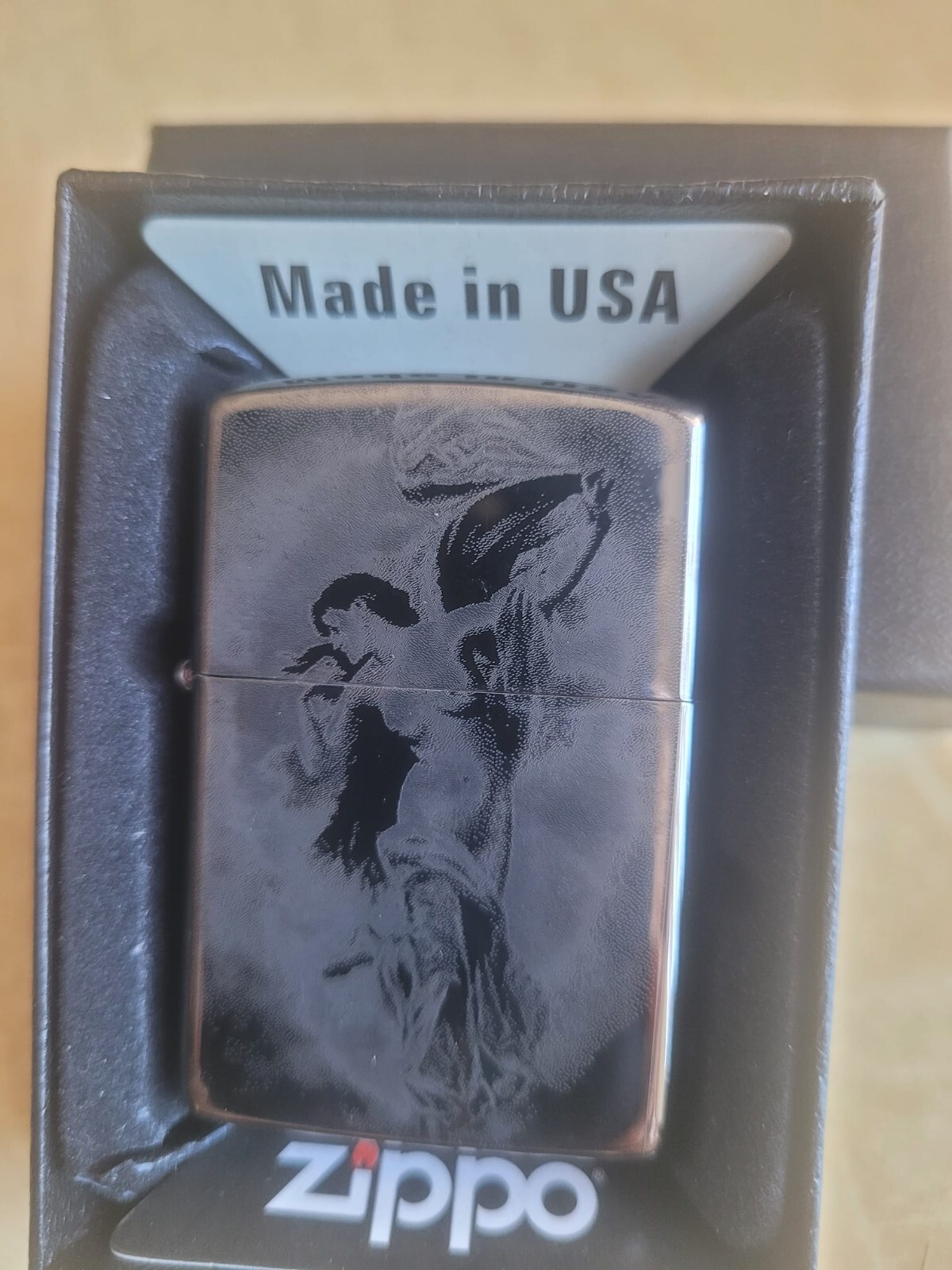 VERY RARE. SEDUCTIVE SILHOUETTE SEXY PICTURE 2012 JAPAN. BRAND NEW ZIPPO
