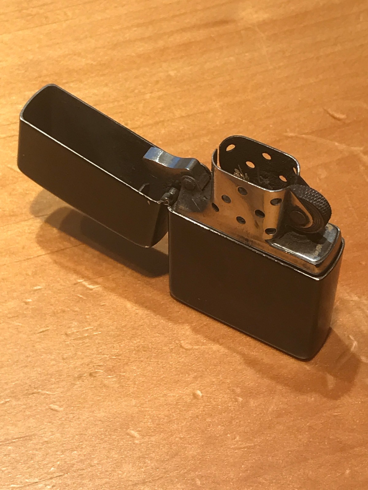 CLASSIC MATTE BLACK ZIPPO LIGHTER MADE IN BRADFORD PA.