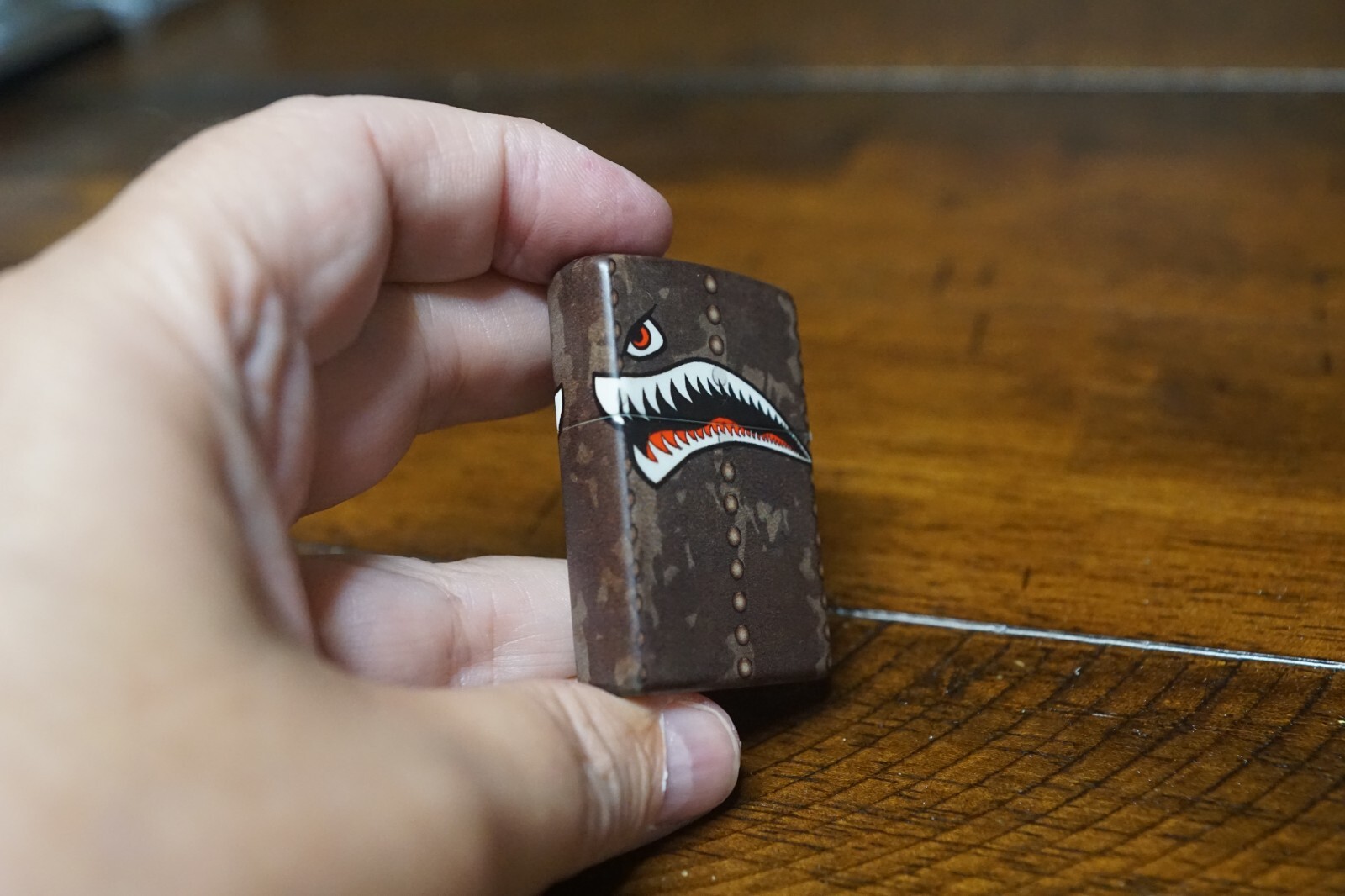 NOSE ART WWII AIRPLANE ANGRY SHARK FACE 540 DESIGN ZIPPO LIGHTER MINT IN BOX