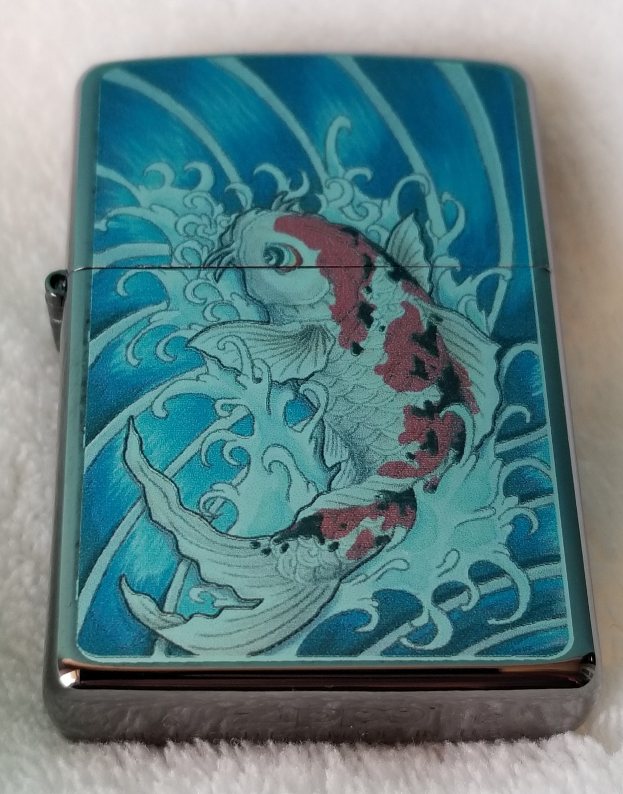 Zippo Lighter 2012 Metallic Inlay Koi Fish, Japan Market, High Polish Chrome New