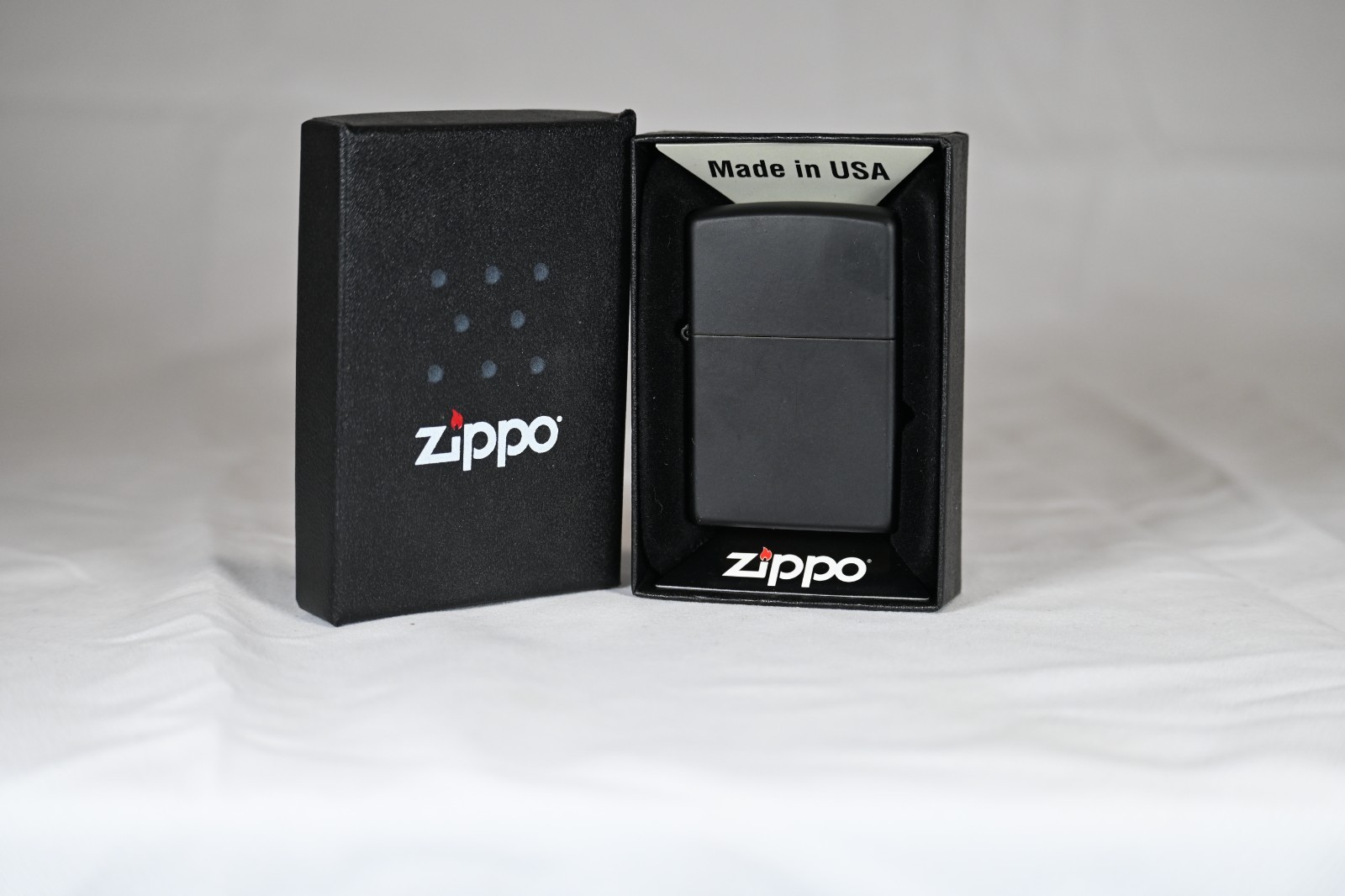 Zippo Classic Matte Black Lighter – 218-002801