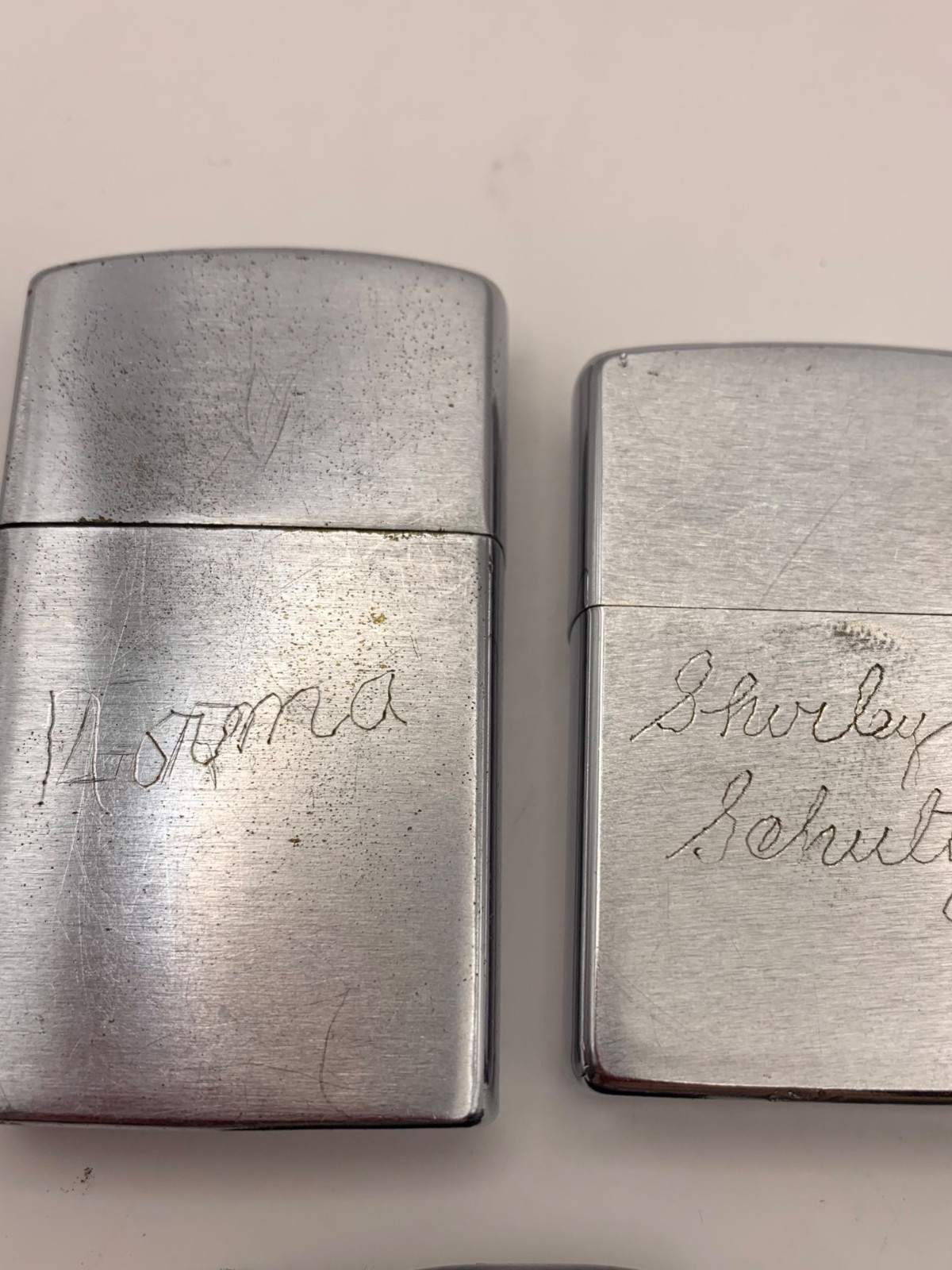 Vintage Lighter Lot: Zippo Leed & Decorative Designs Metal & Plastic Materials