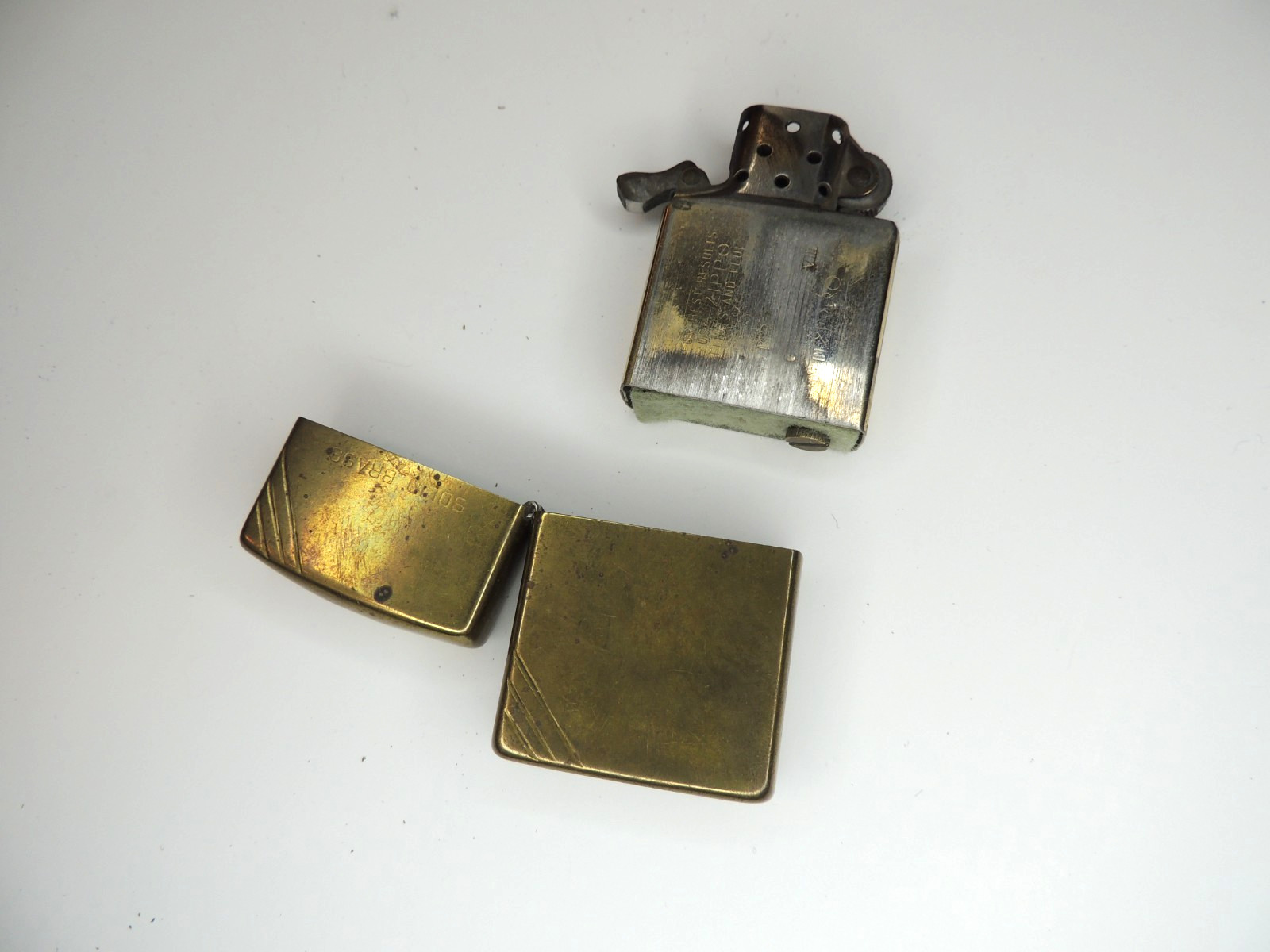 Vtg Diagonal Lines Zippo Flip Top Lighter Solid Brass Made In USA Repro As Is
