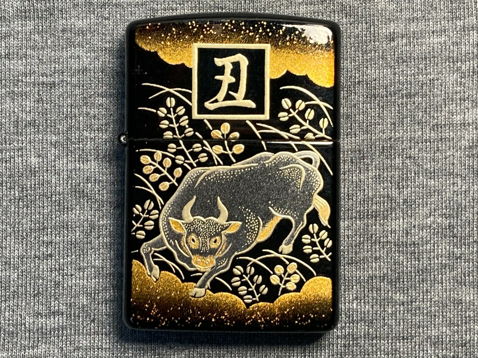 ZIPPO INCREDIBLE HAND PAINTED LIGHTER FOR THE JAPANESE MARKET
