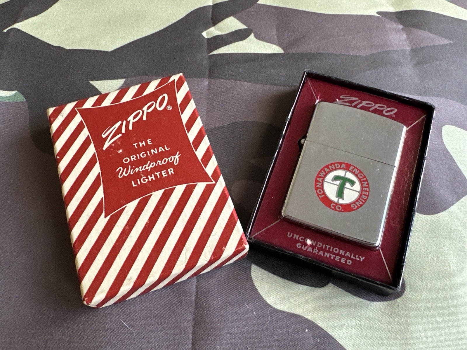 1958 Vintage Zippo Lighter – Tonawanda Engineering Company – Candy Striped Box