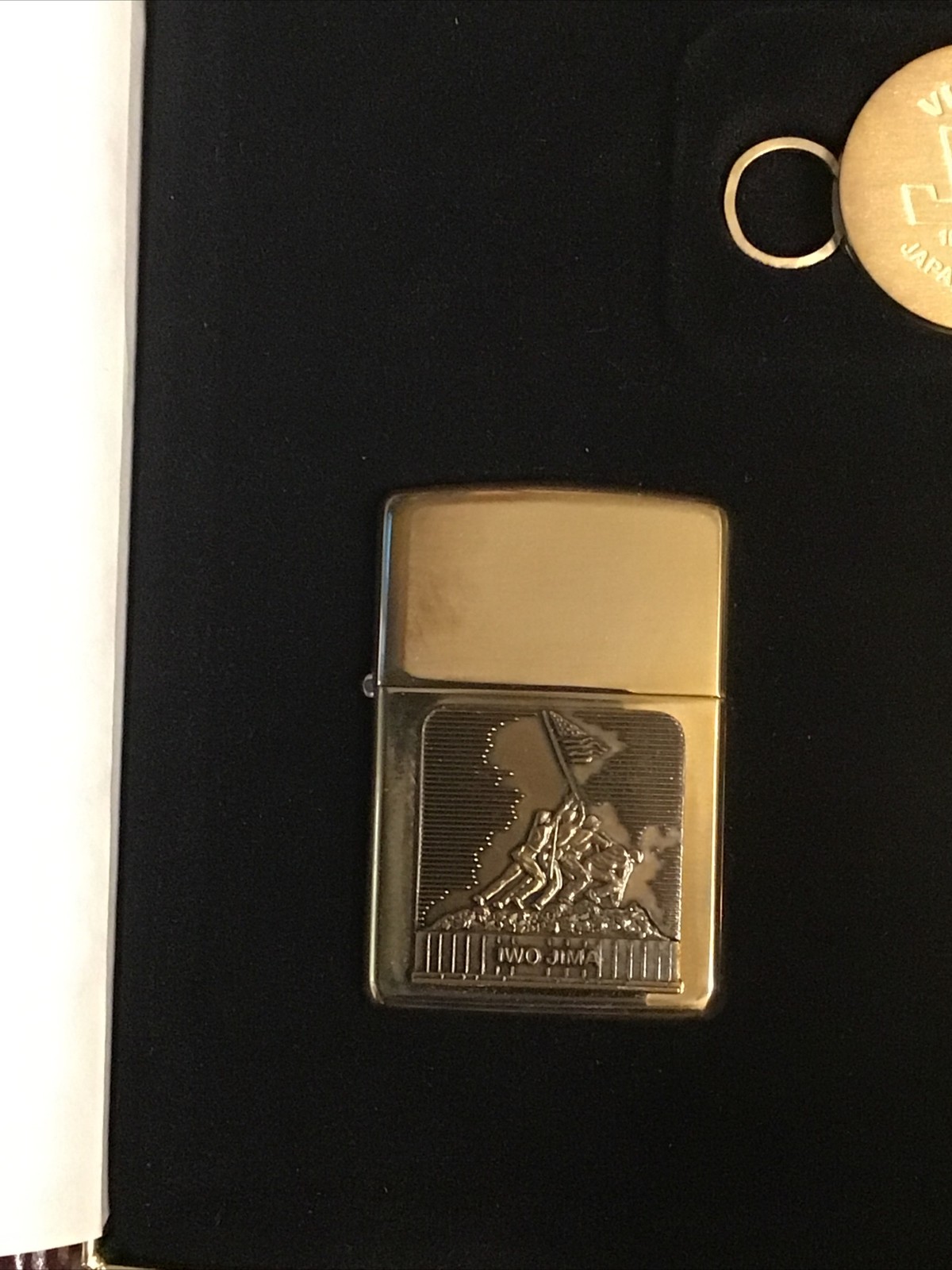 Zippo „Vol 1 World War II“ Zippo Lighter Set Mint With Stickers In Case RARE