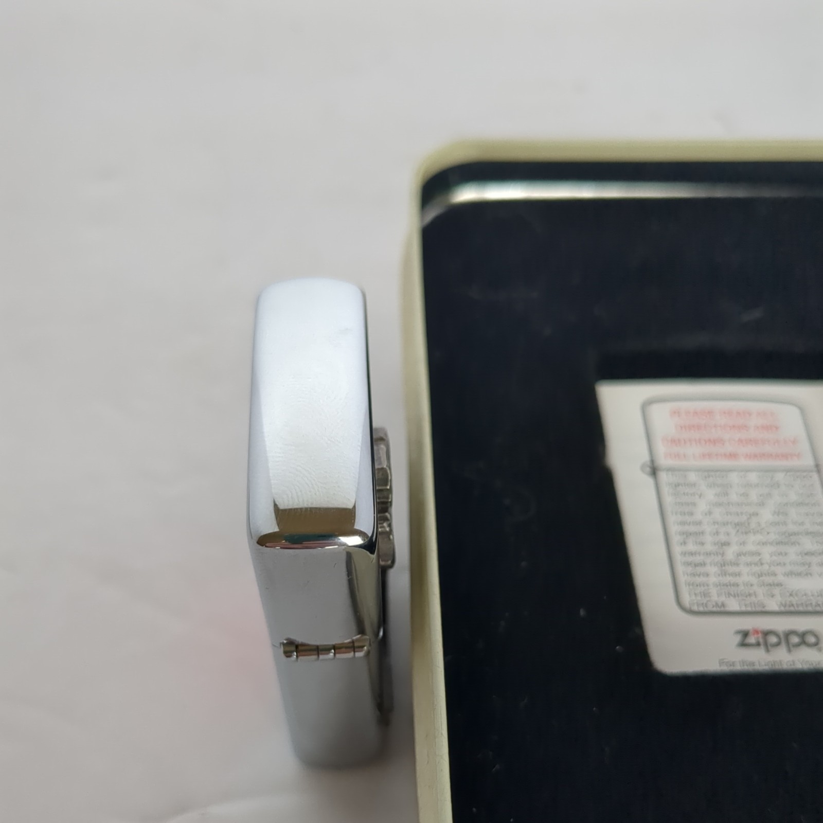 ZIPPO LIGHTER „THE VARGA GIRL 1935“ IN ORIGINAL TIN BOX, UNTORCHED/UNUSED