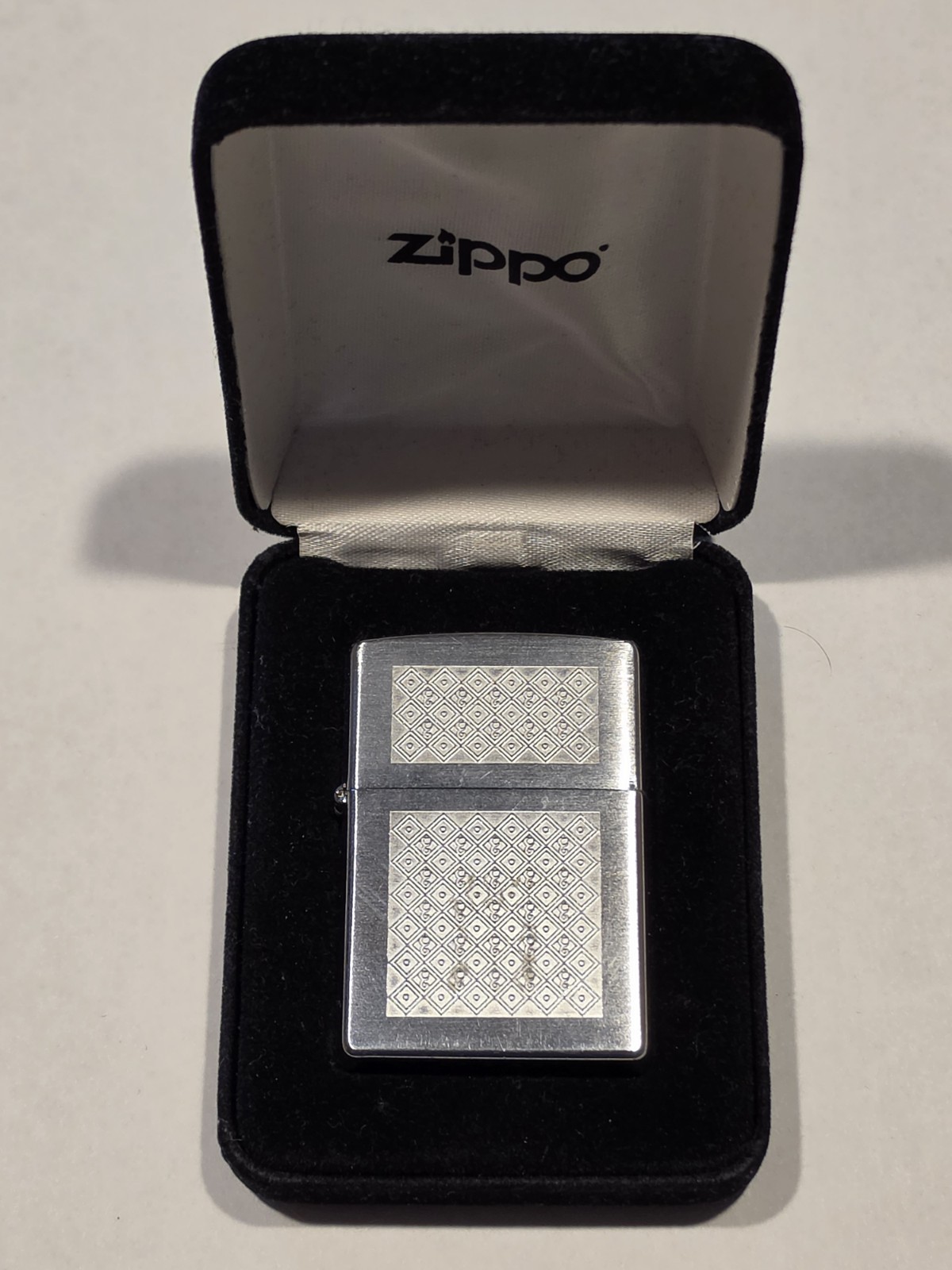 Vintage Venetian High Polish Chrome Zippo Lighter New