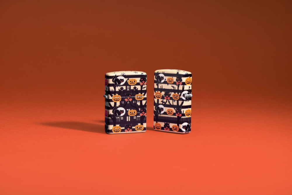 Zippo Vintage Halloween Design 540 Color Windproof Pocket Lighter, 49352-125659