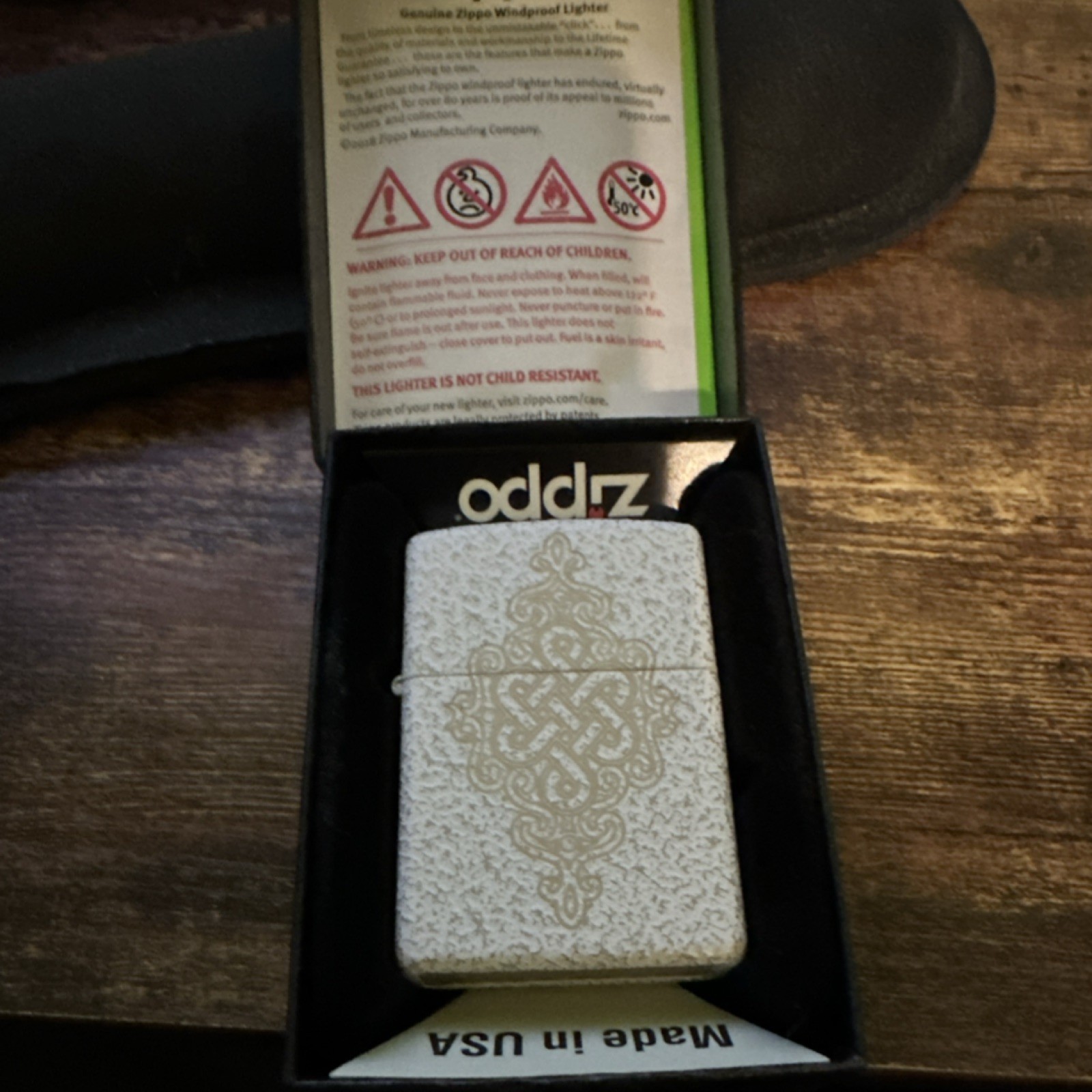 Zippo White Lighter Ornate Pattern Textured Design Made in USA with Box