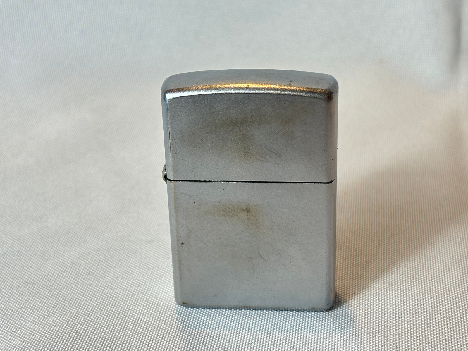 2000 Zippo Lighter Brushed Chrome Hinged Lid Smoking Accessory In Original Box