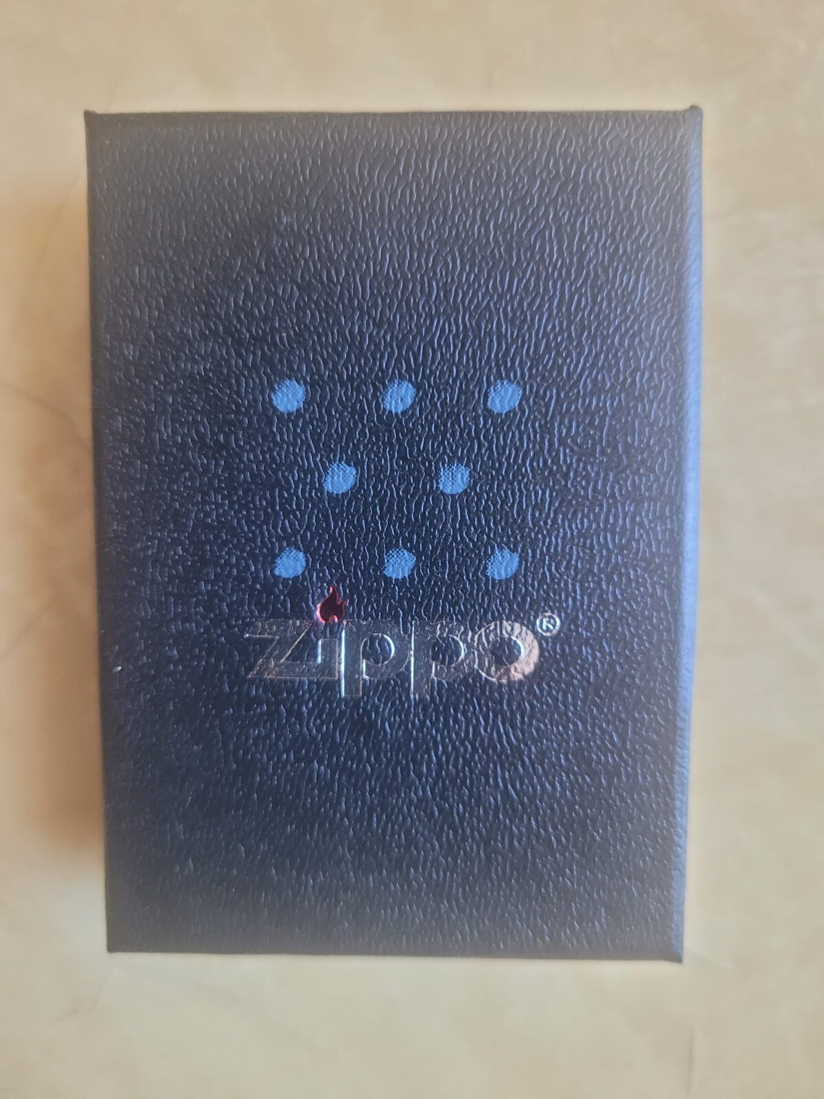 VERY RARE. SEDUCTIVE SILHOUETTE SEXY PICTURE 2012 JAPAN. BRAND NEW ZIPPO