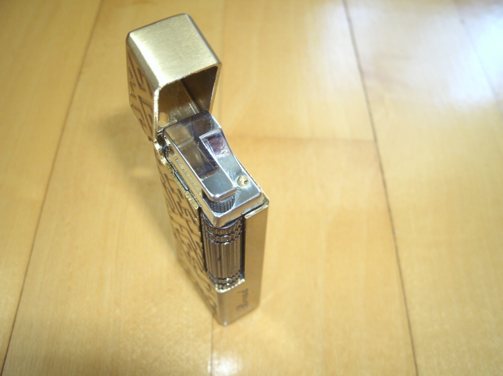 Broad Cigar Cigarette Pipe Soft Flame Lighter Gold Pattern New