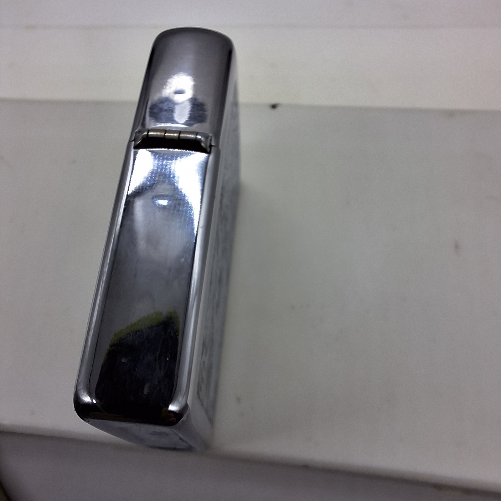 Vintage ZIPPO LIGHTER „Regular Venetian“ High Polish Chrome 352 UNUSED W/ PAPERS