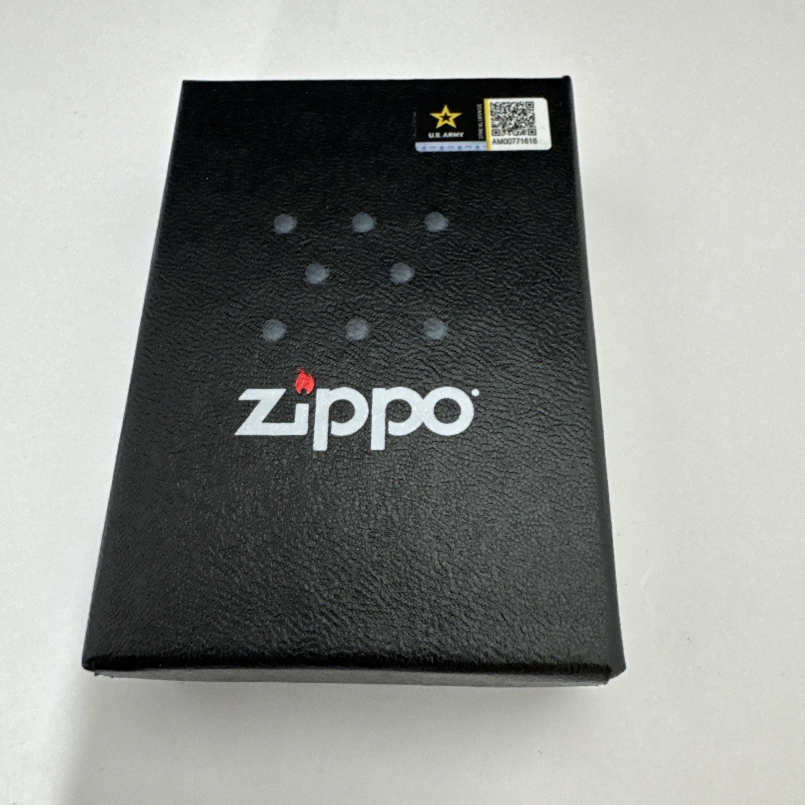 Zippo US Army and United States Flag on Street Chrome Lighter – 48557 – New