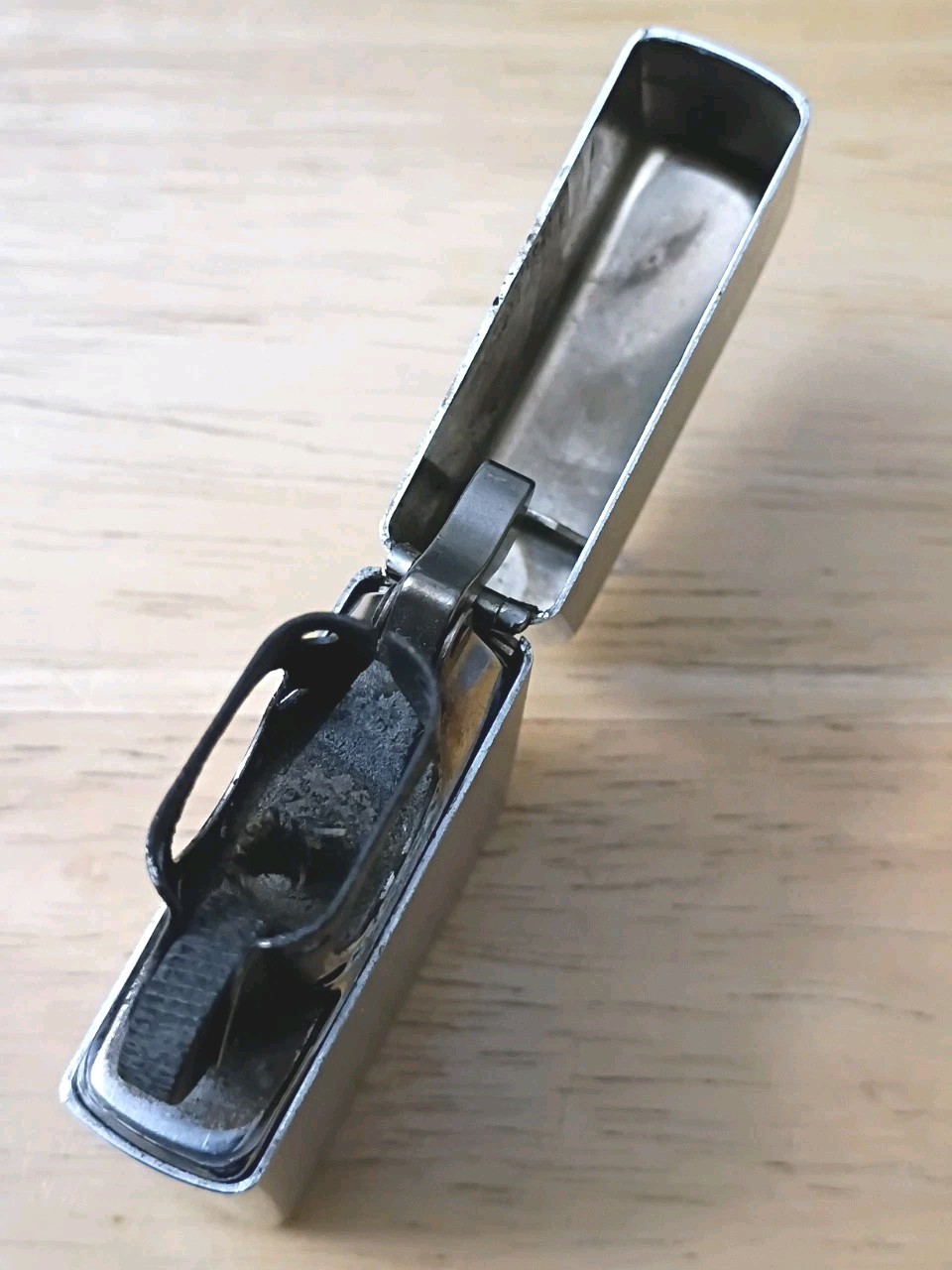 Vintage 1988 Brushed Chrome Zippo Smoking Pipe Lighter