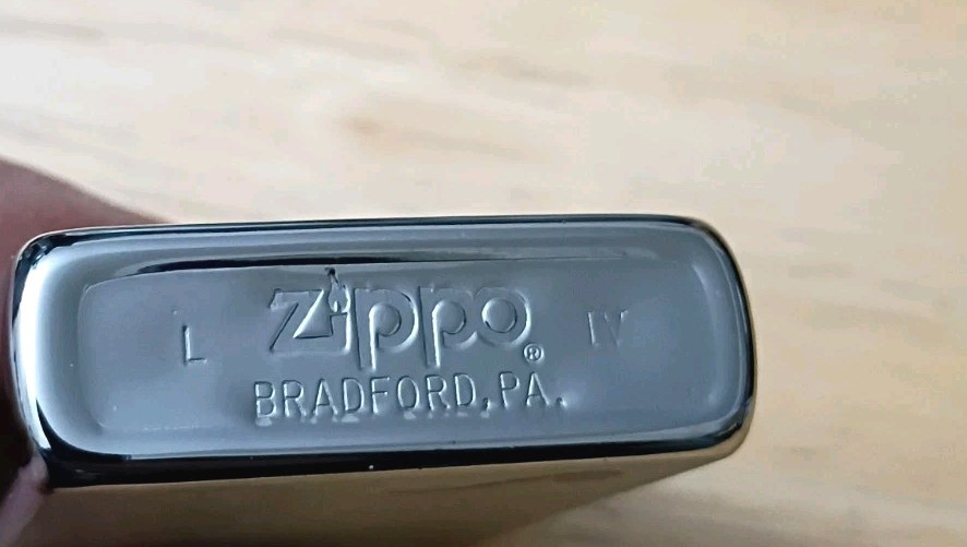 Vintage 1988 Brushed Chrome Zippo Smoking Pipe Lighter