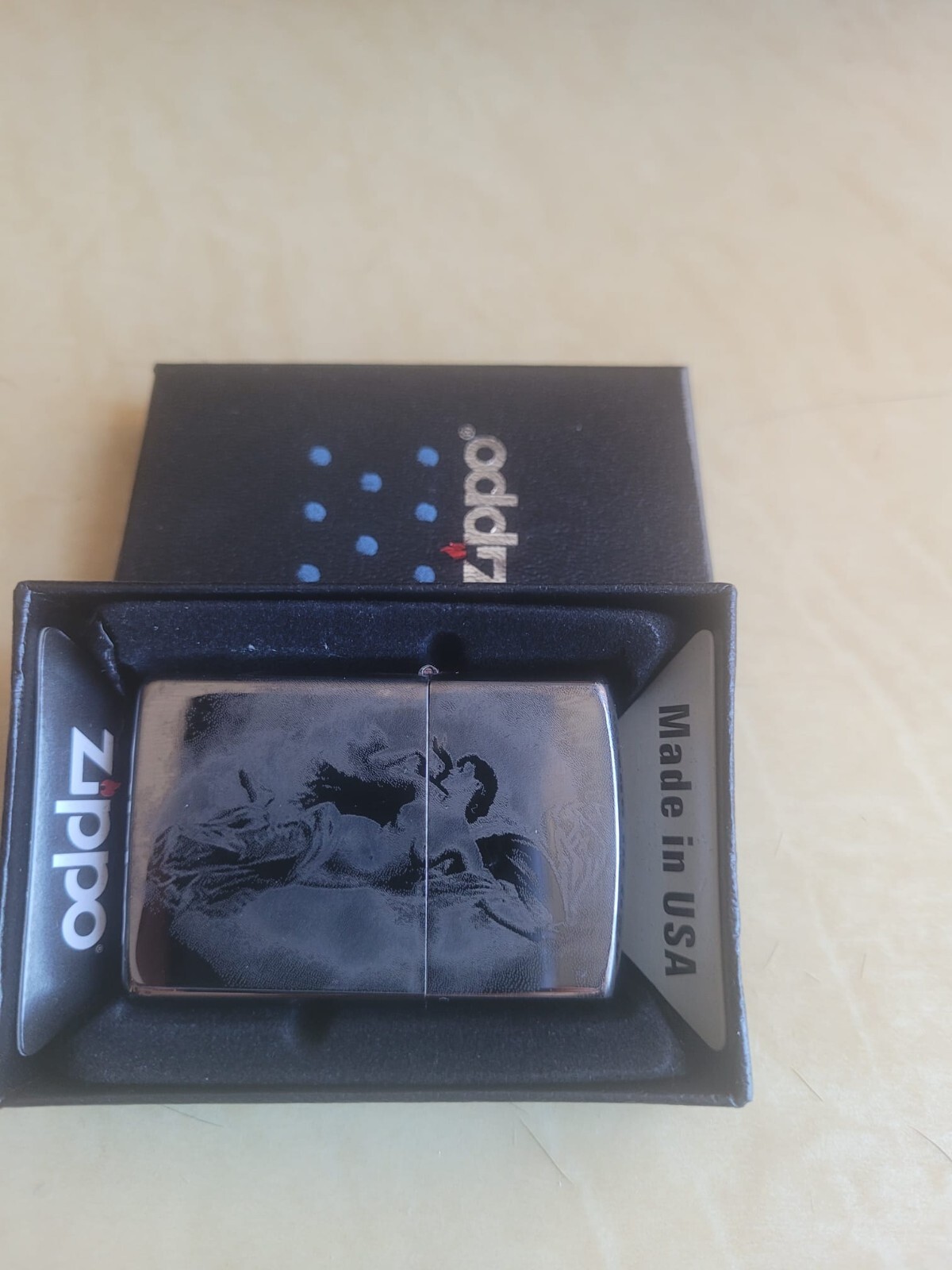 VERY RARE. SEDUCTIVE SILHOUETTE SEXY PICTURE 2012 JAPAN. BRAND NEW ZIPPO