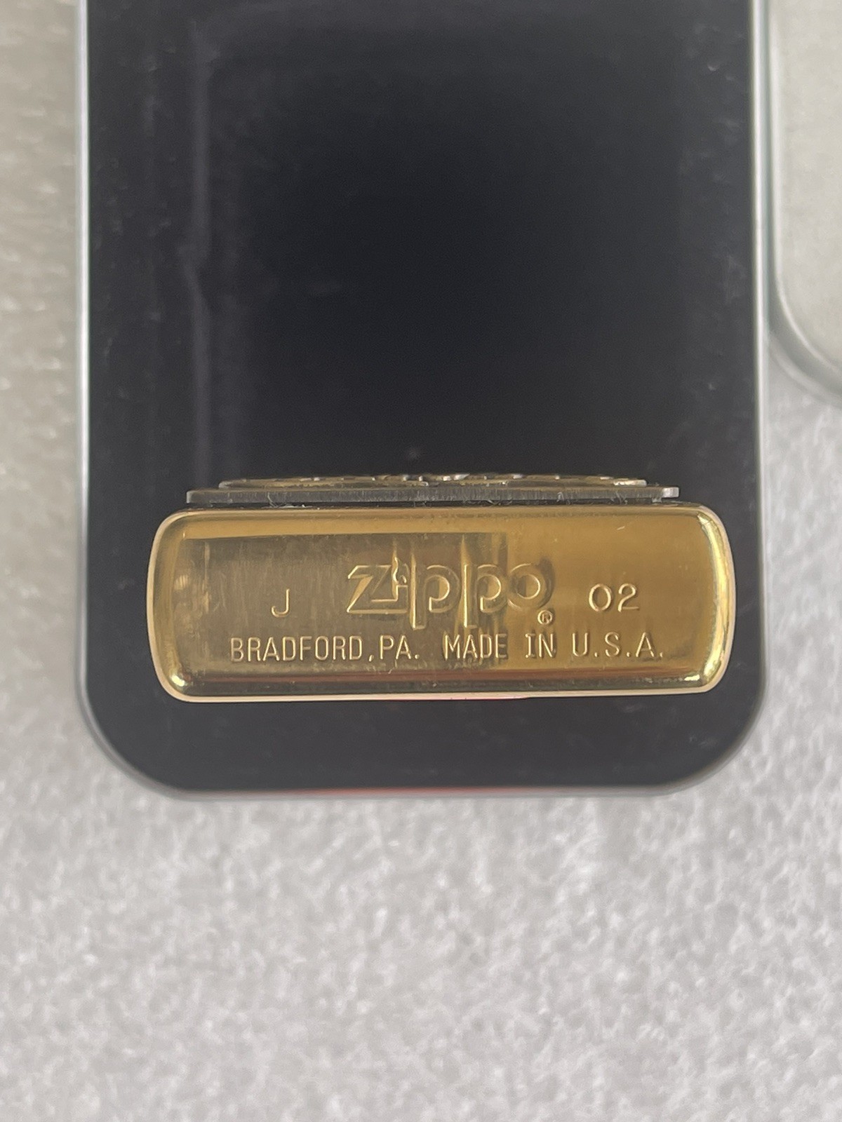 JACK DANIELS ZIPPO WHISKEY BRASS TEXTURED LIGHTER IN COLLECTOR TIN &SLEEVE- NEW